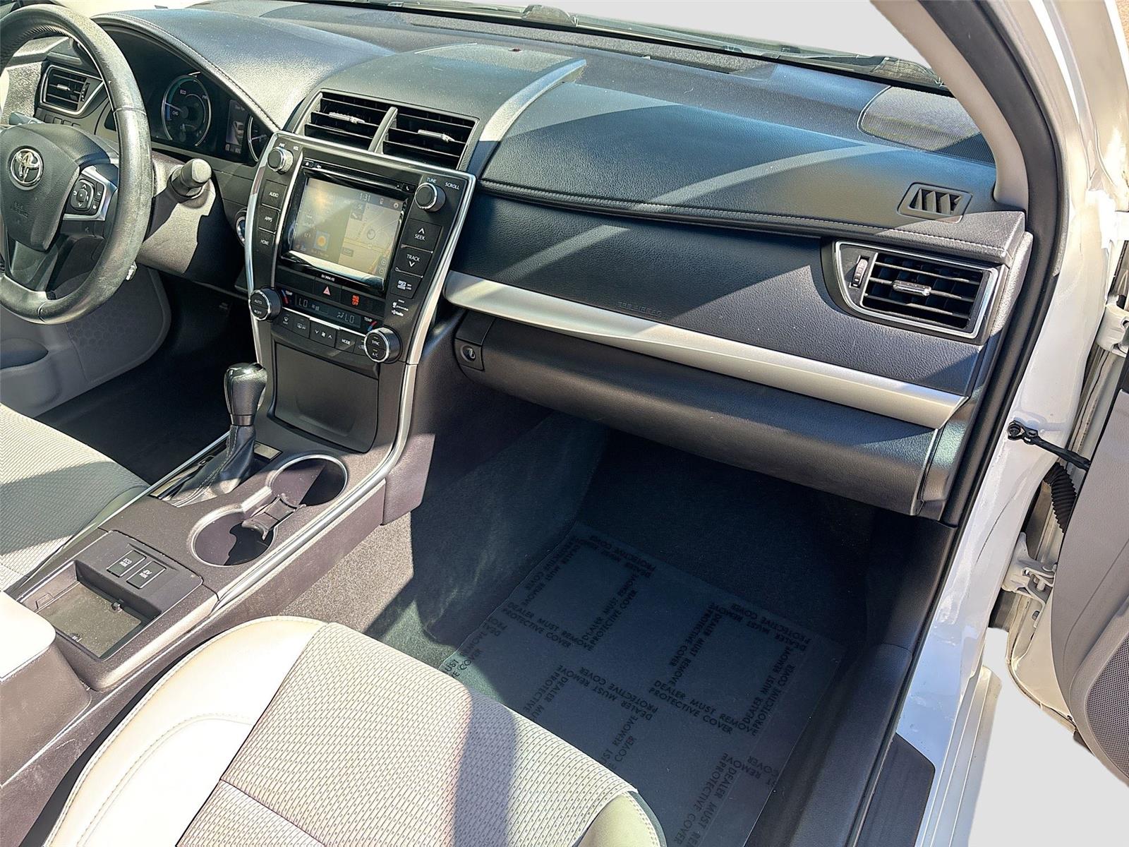 2016 Toyota Camry Hybrid SE