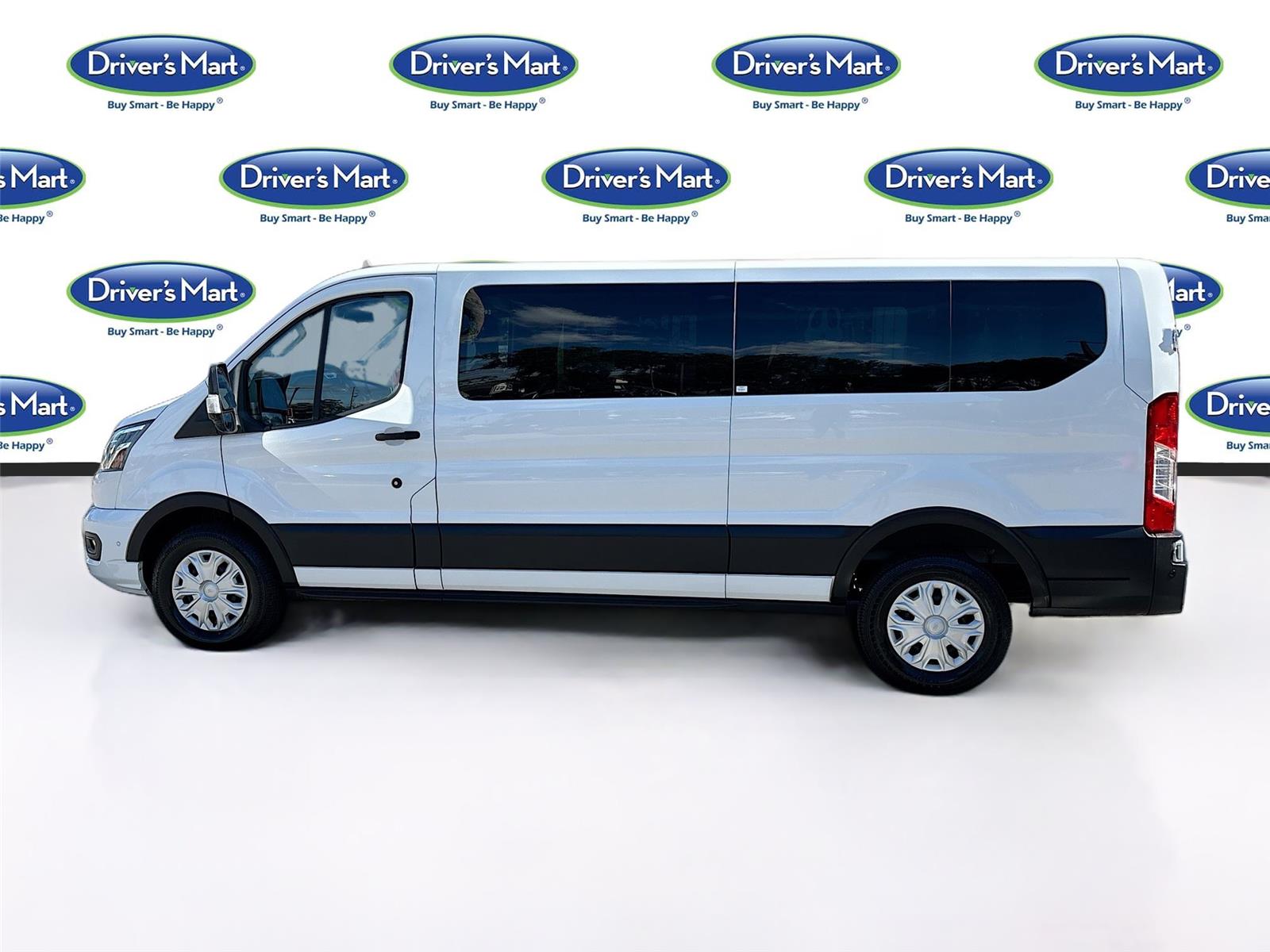 2023 Ford Transit Passenger Wagon XLT