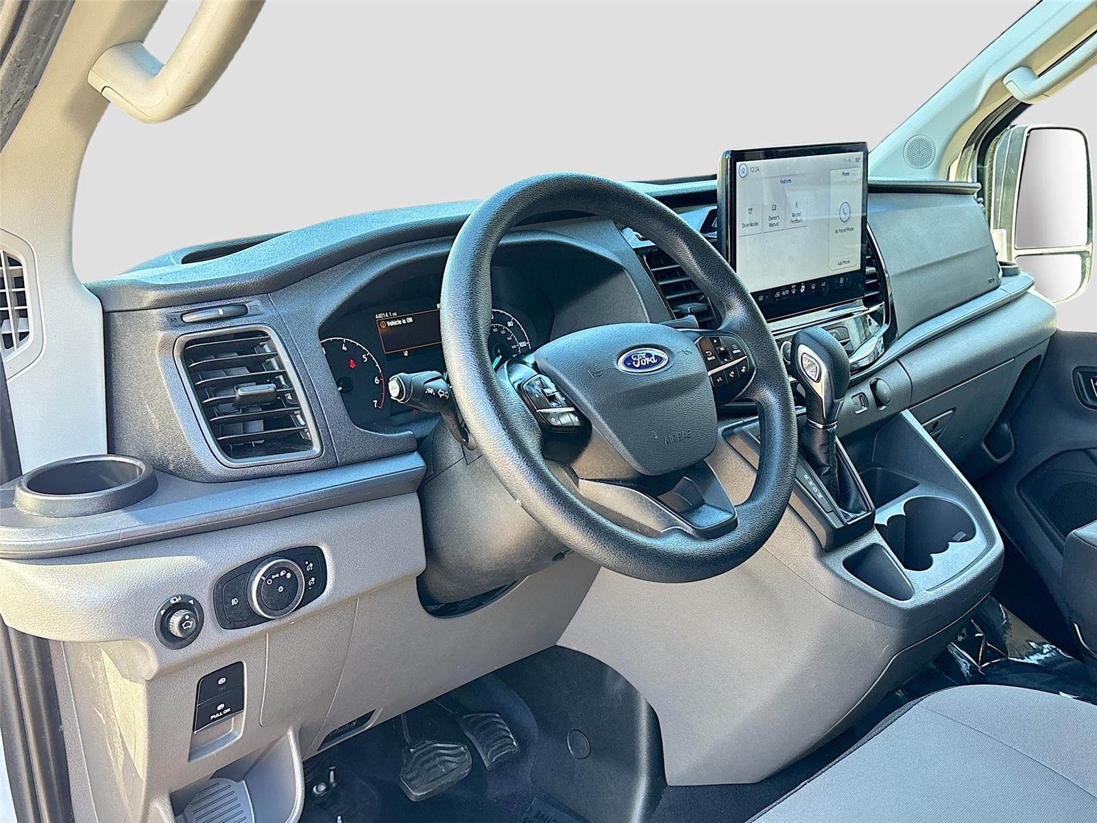 2023 Ford Transit Passenger Wagon XLT