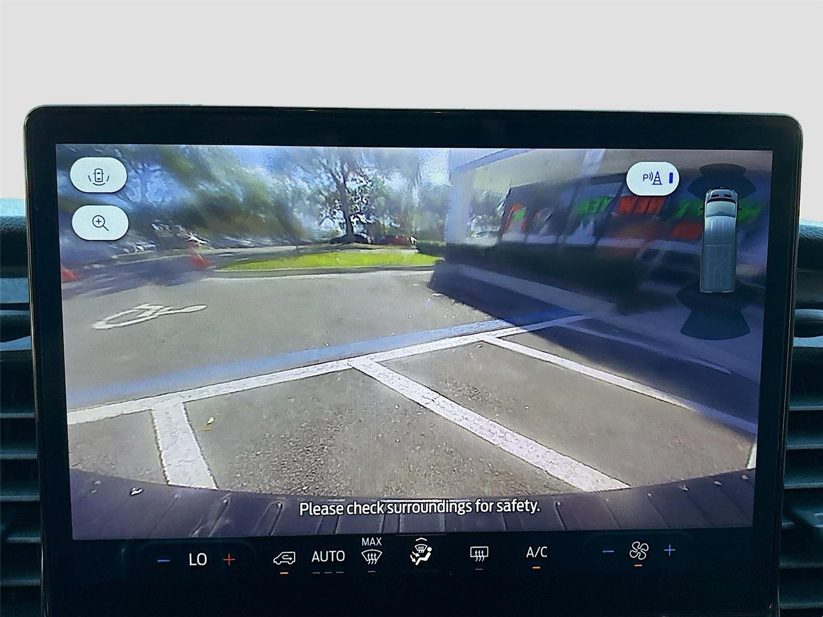 2023 Ford Transit Passenger Wagon XLT