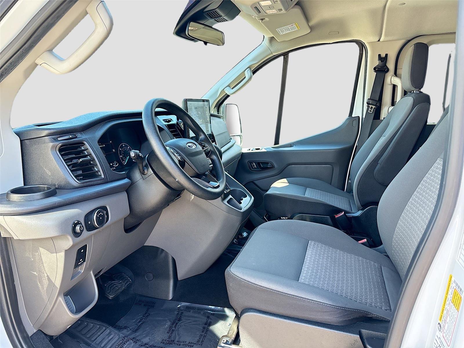 2023 Ford Transit Passenger Wagon XLT