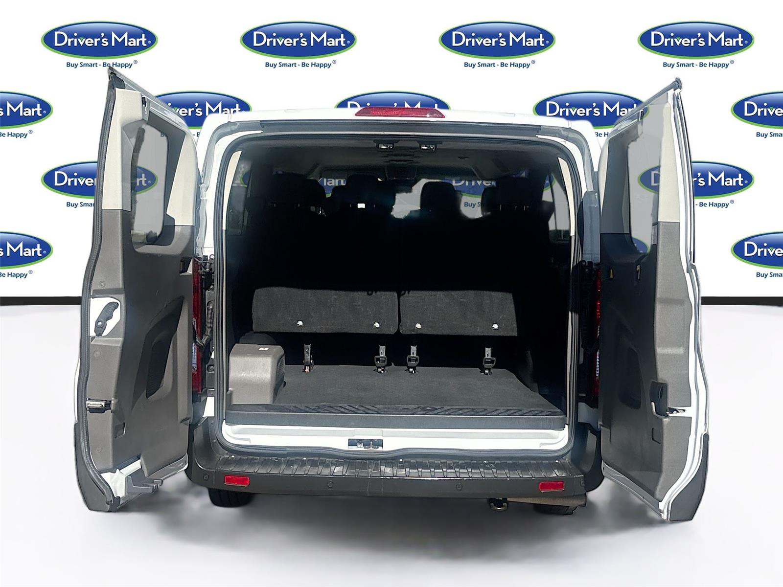 2023 Ford Transit Passenger Wagon XLT