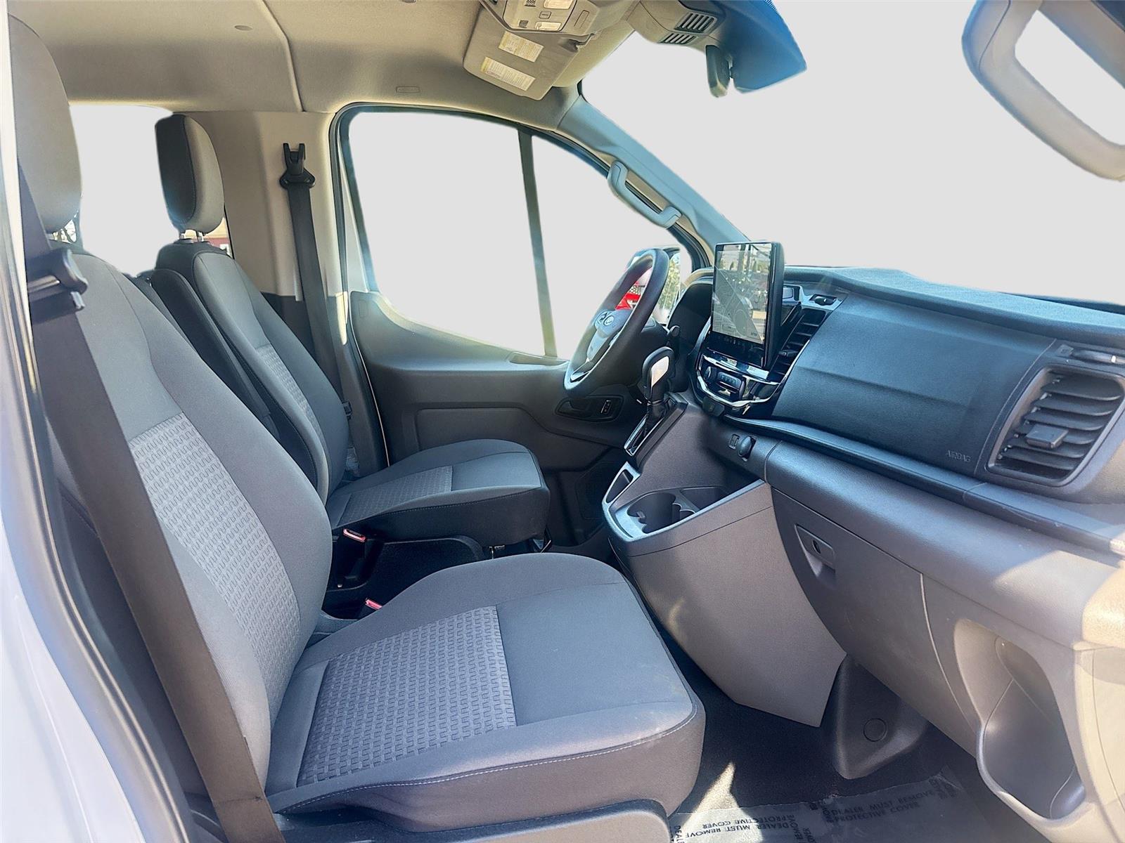 2023 Ford Transit Passenger Wagon XLT