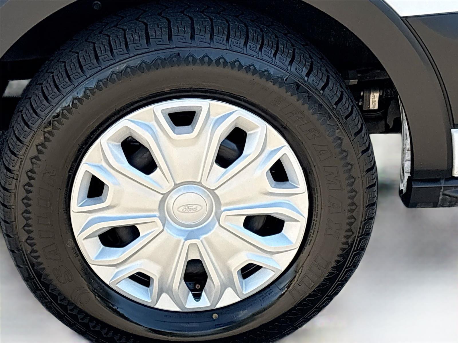 2023 Ford Transit Passenger Wagon XLT