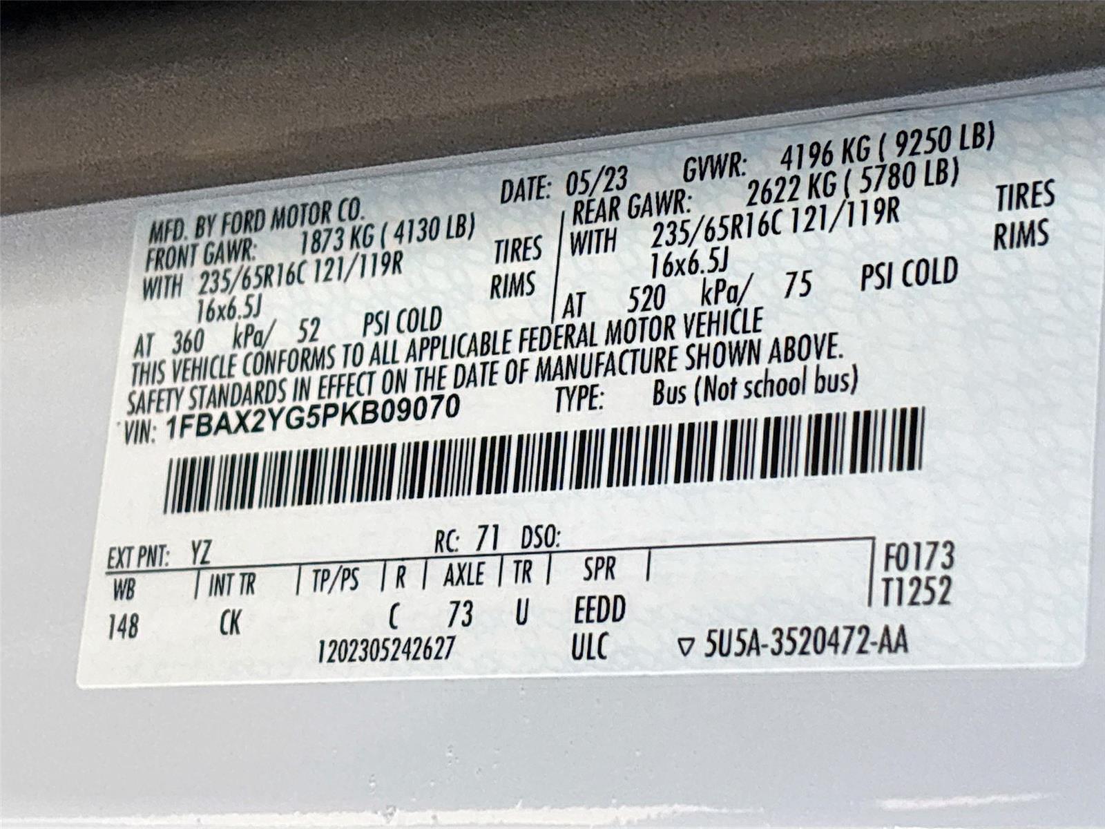 2023 Ford Transit Passenger Wagon XLT