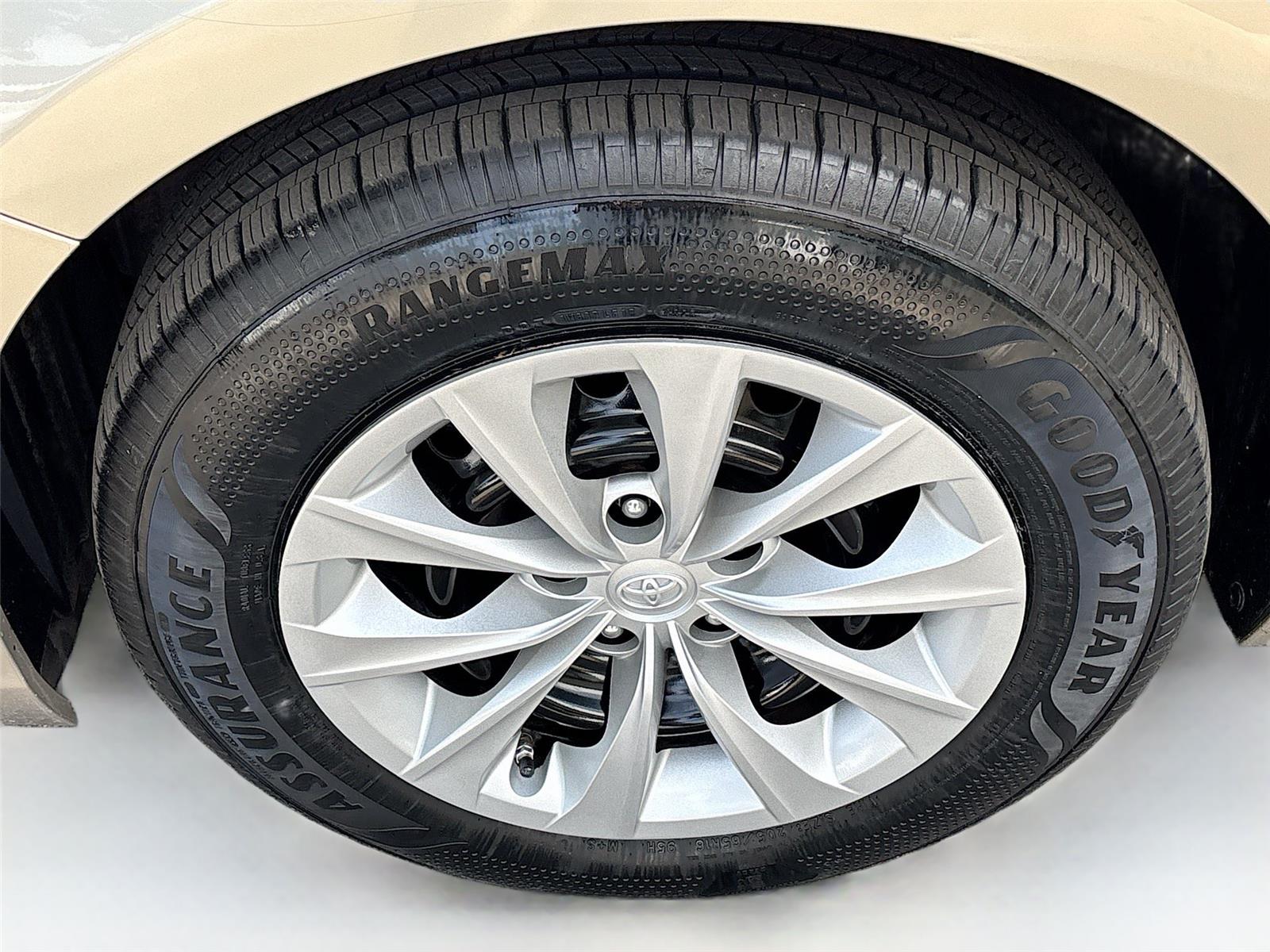 2017 Toyota Camry LE