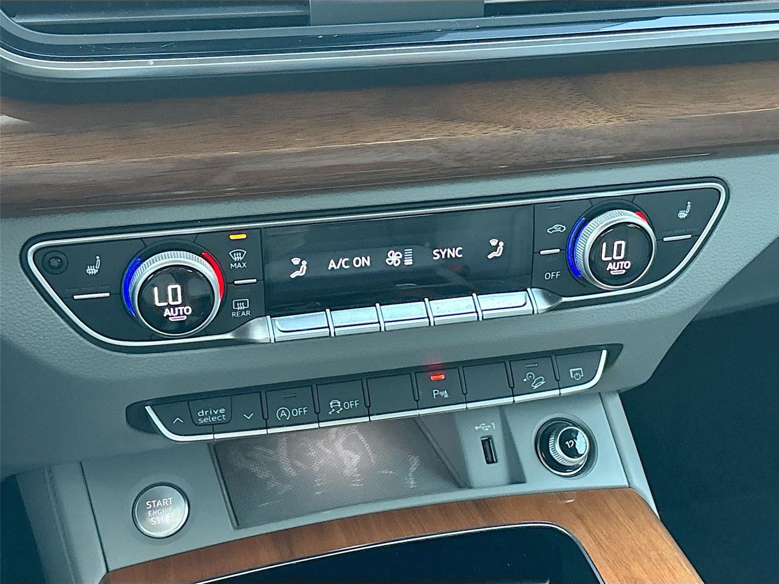 2022 Audi Q5 S line Premium Plus