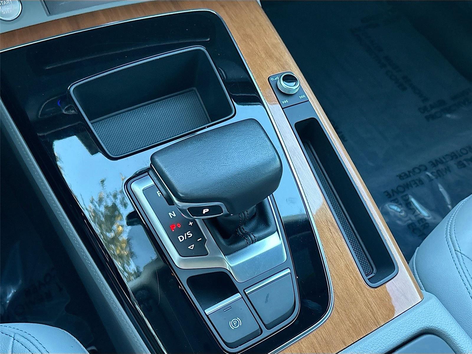 2022 Audi Q5 S line Premium Plus