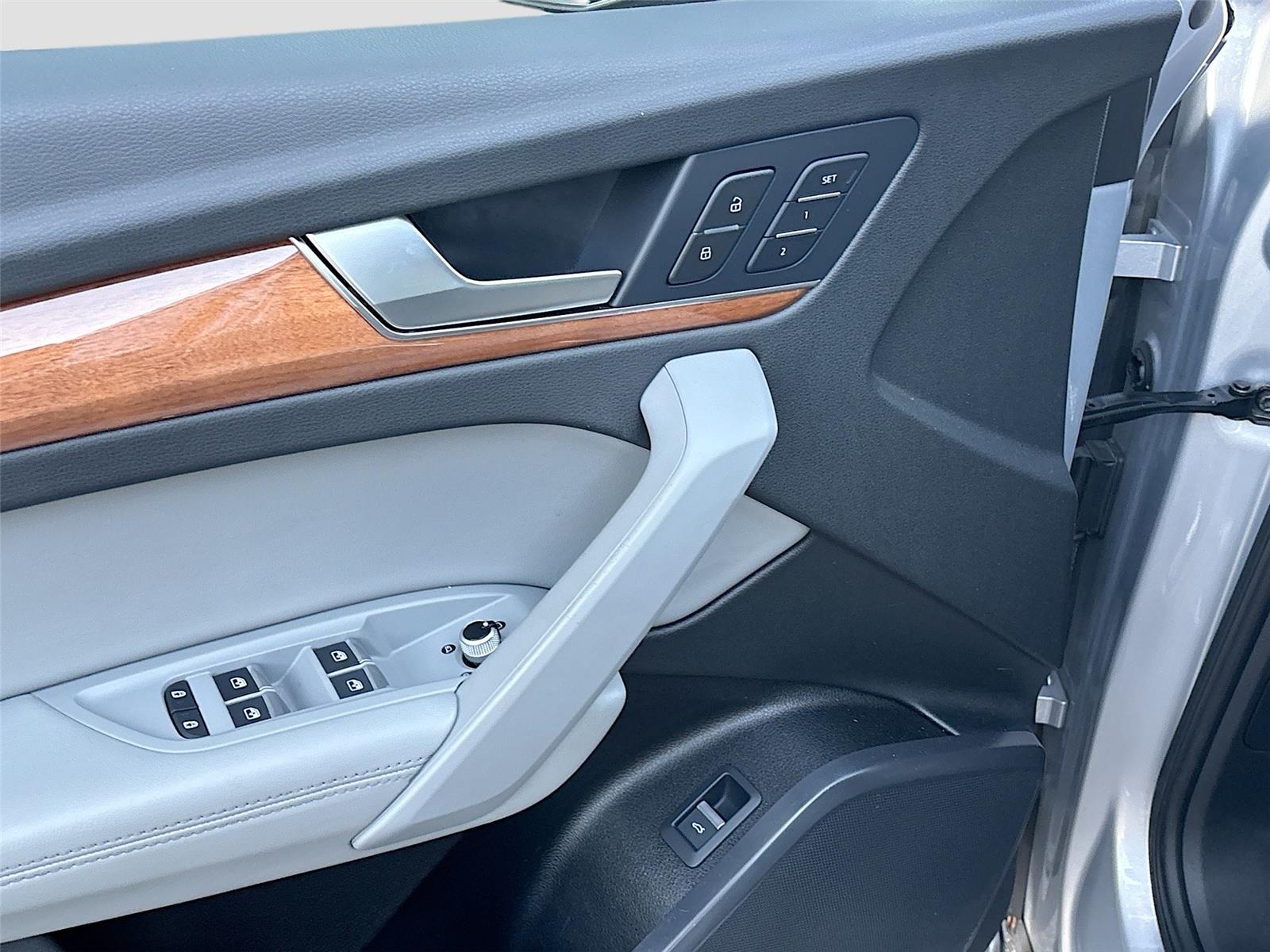 2022 Audi Q5 S line Premium Plus