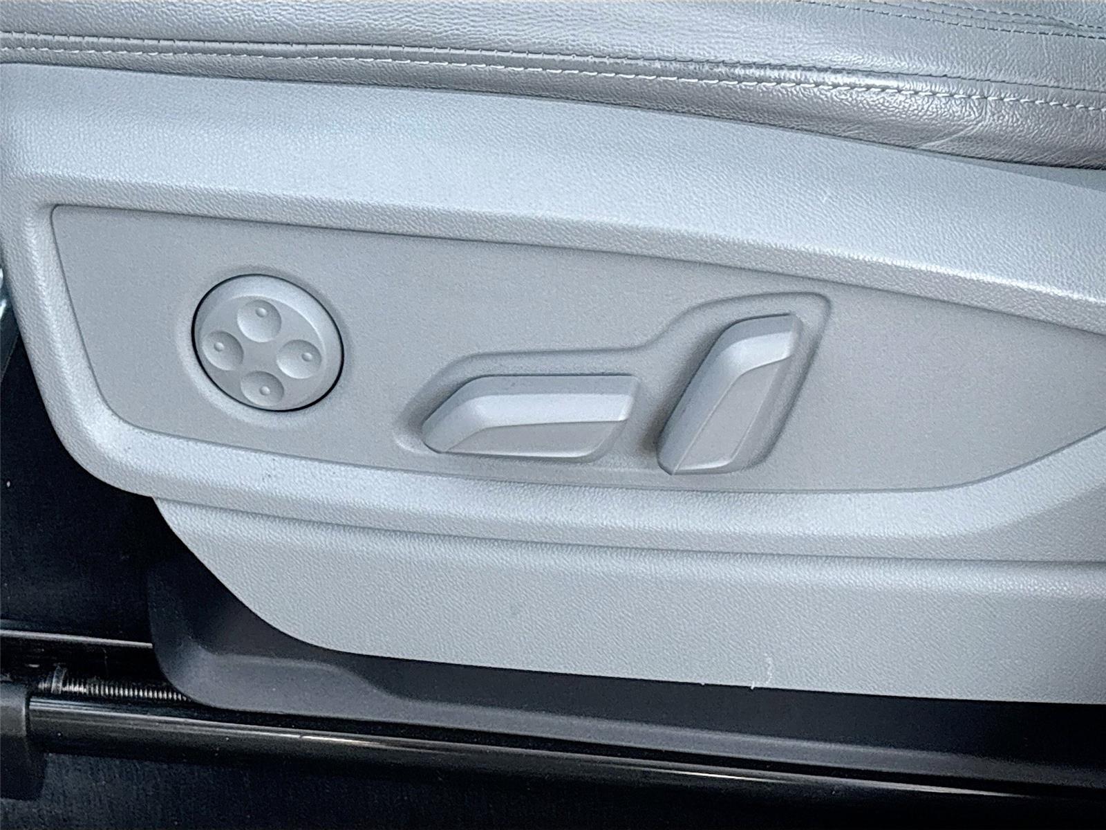 2022 Audi Q5 S line Premium Plus