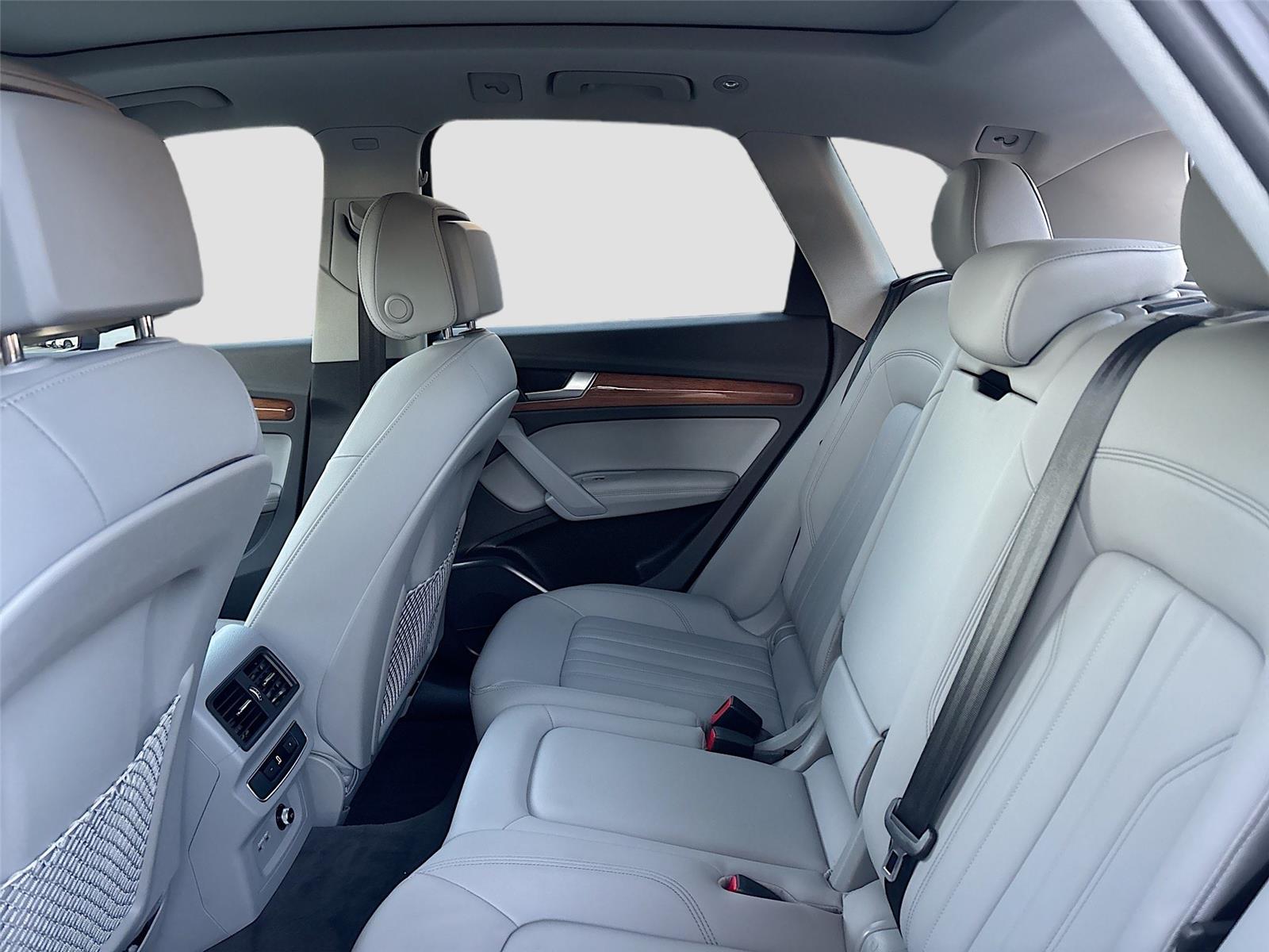 2022 Audi Q5 S line Premium Plus