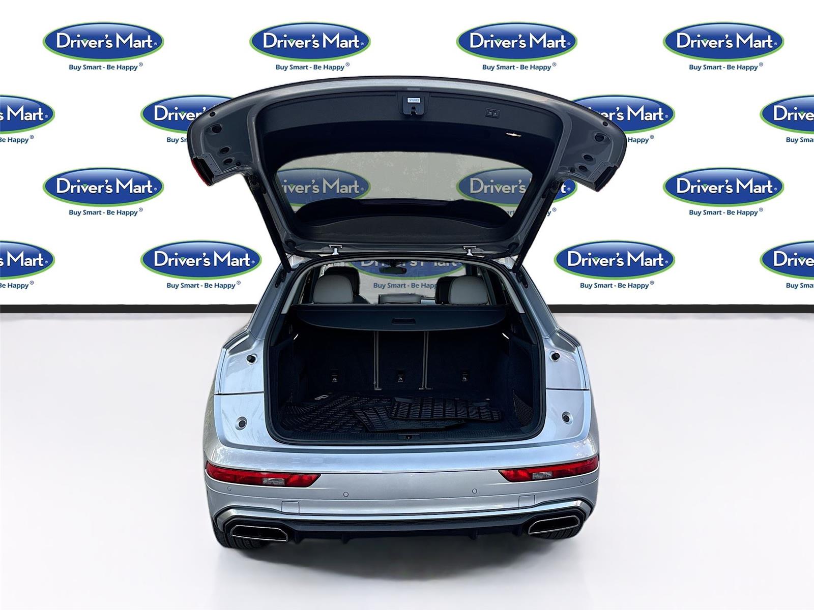 2022 Audi Q5 S line Premium Plus