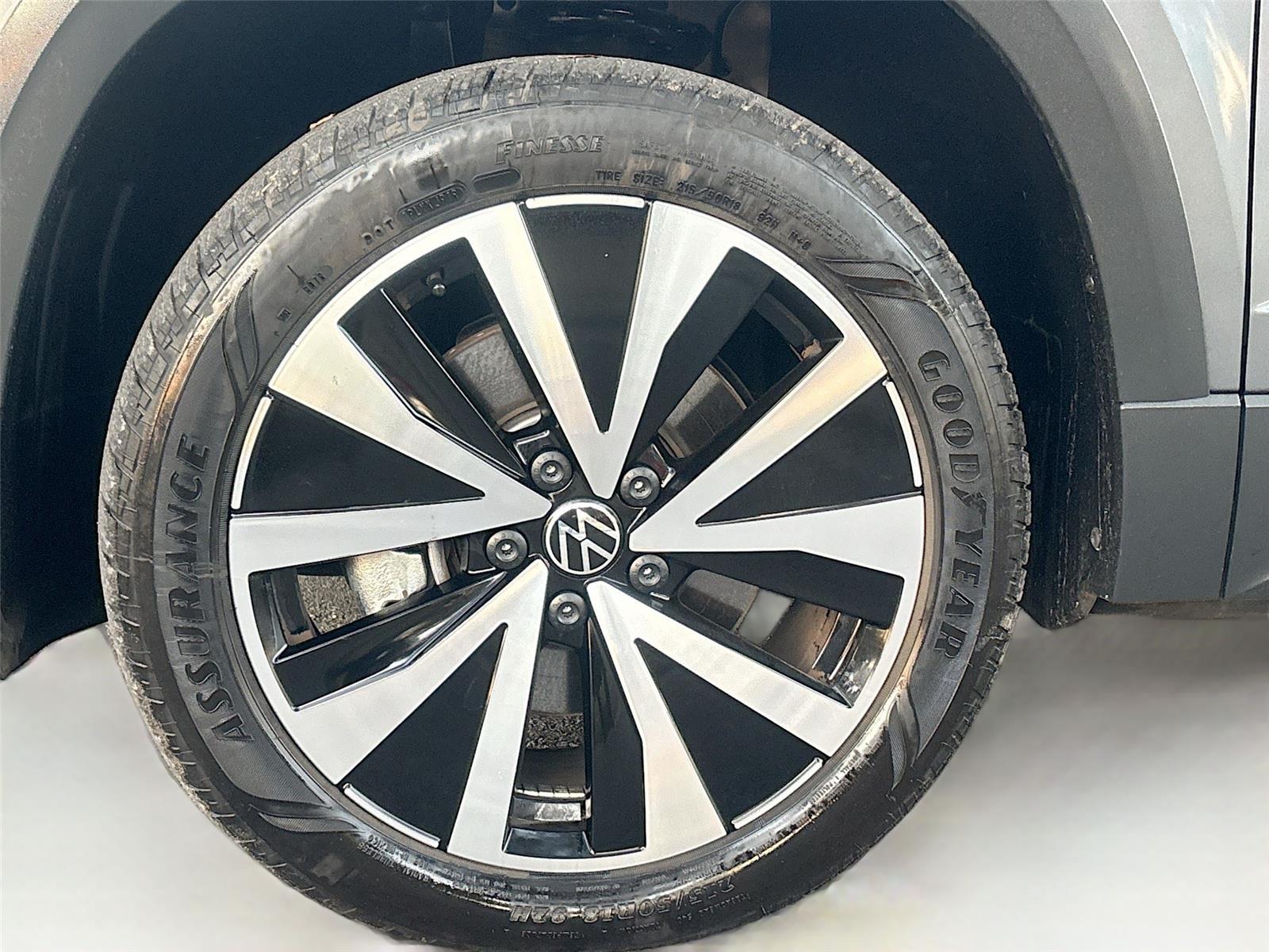 2024 Volkswagen Taos SE