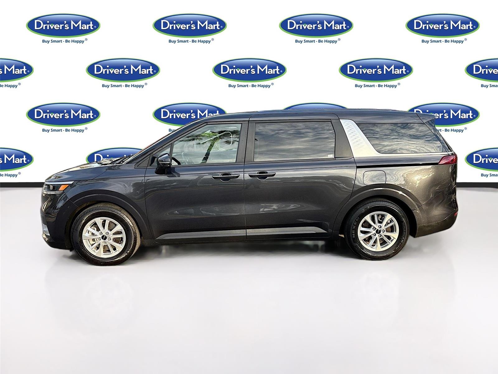 2022 Kia Carnival LX