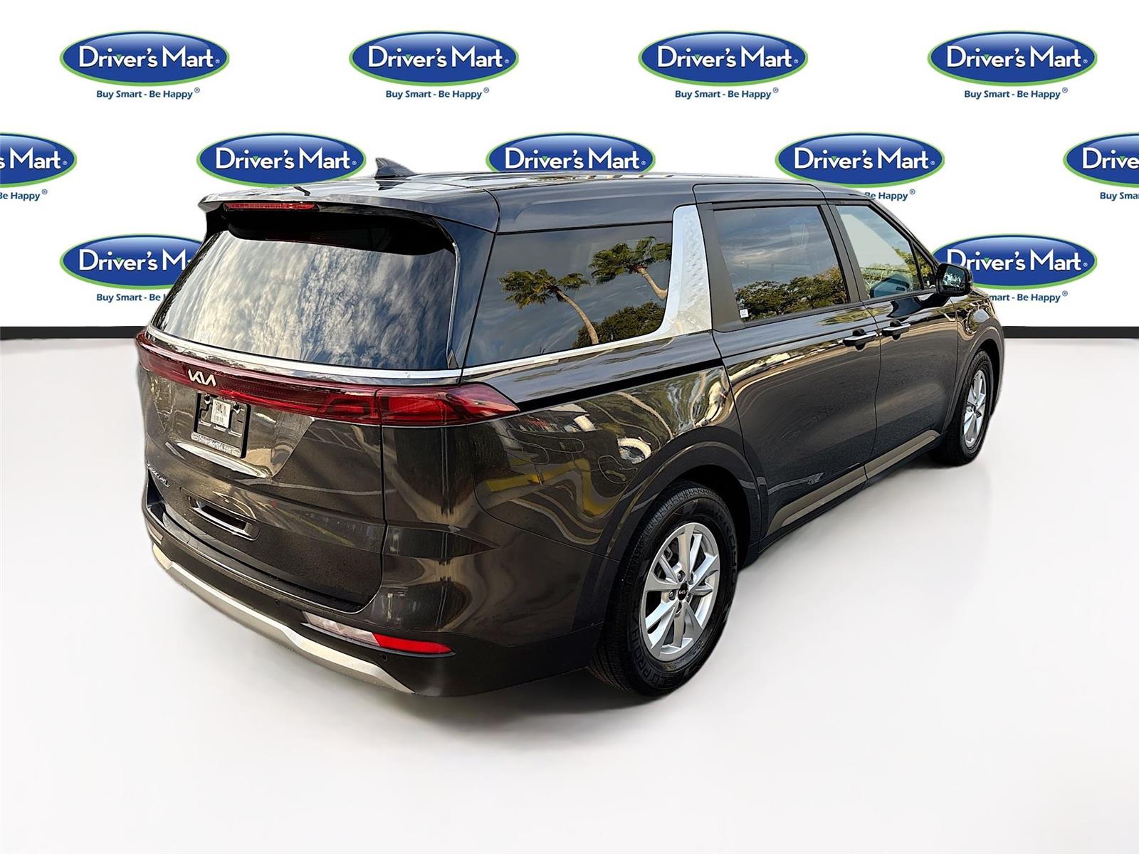 2022 Kia Carnival LX