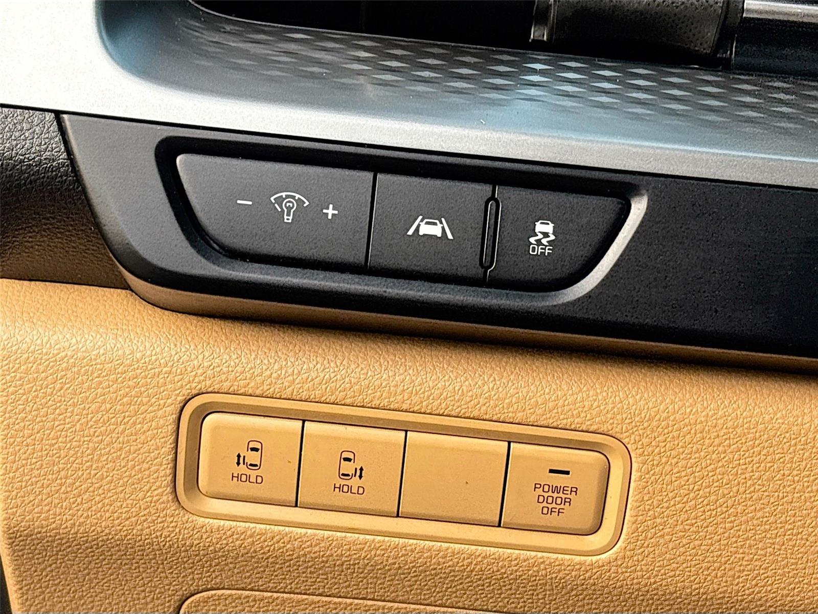 2022 Kia Carnival LX