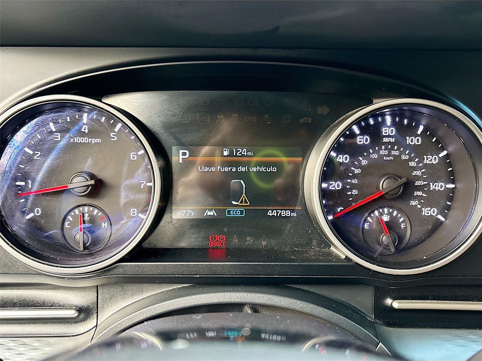 2022 Kia Carnival LX