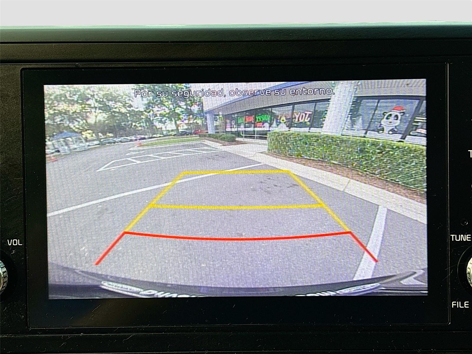 2022 Kia Carnival LX