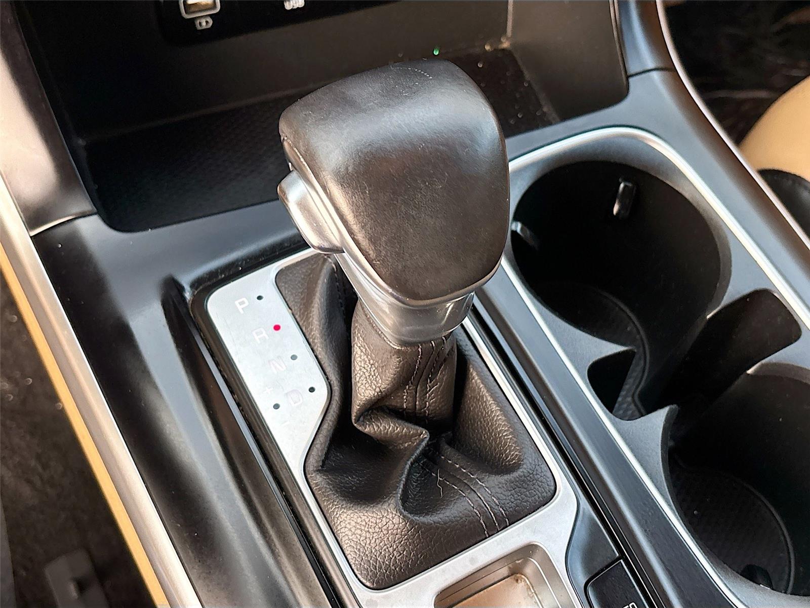 2022 Kia Carnival LX