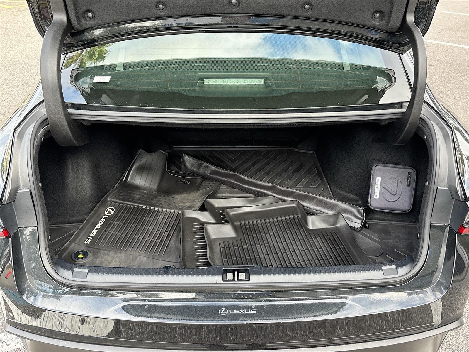 2022 Lexus IS IS 300