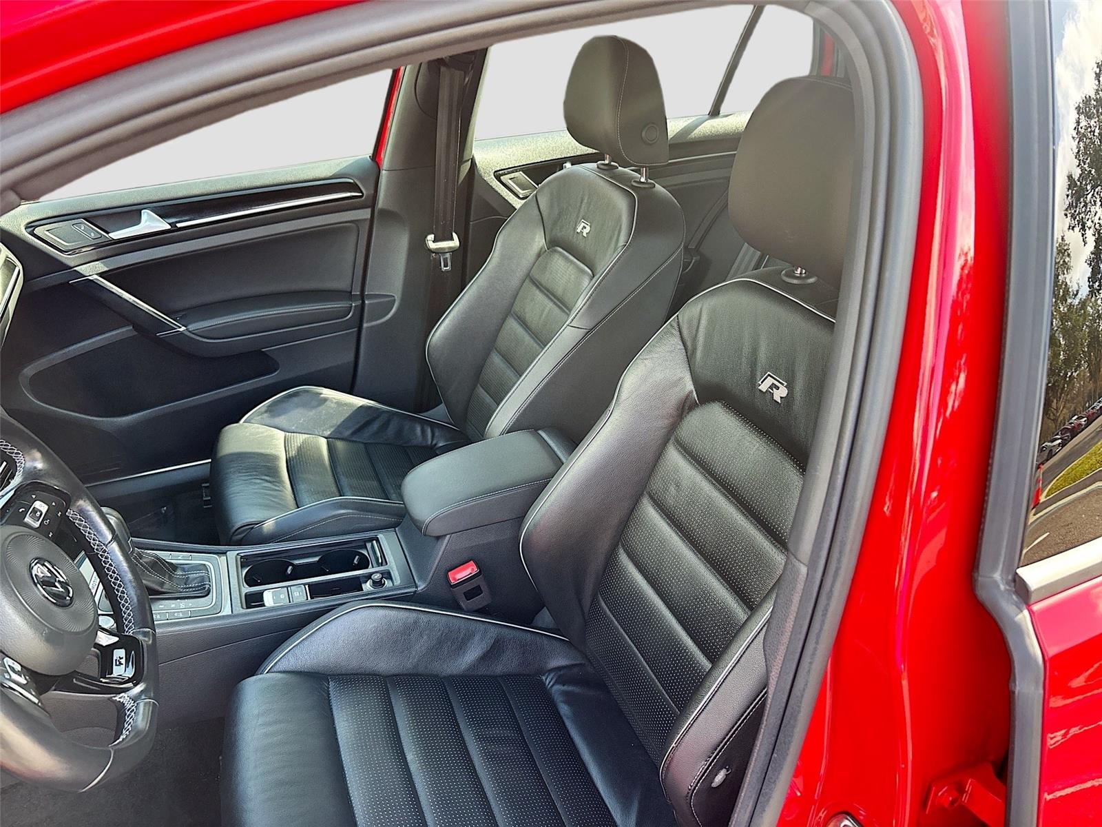 2018 Volkswagen Golf R