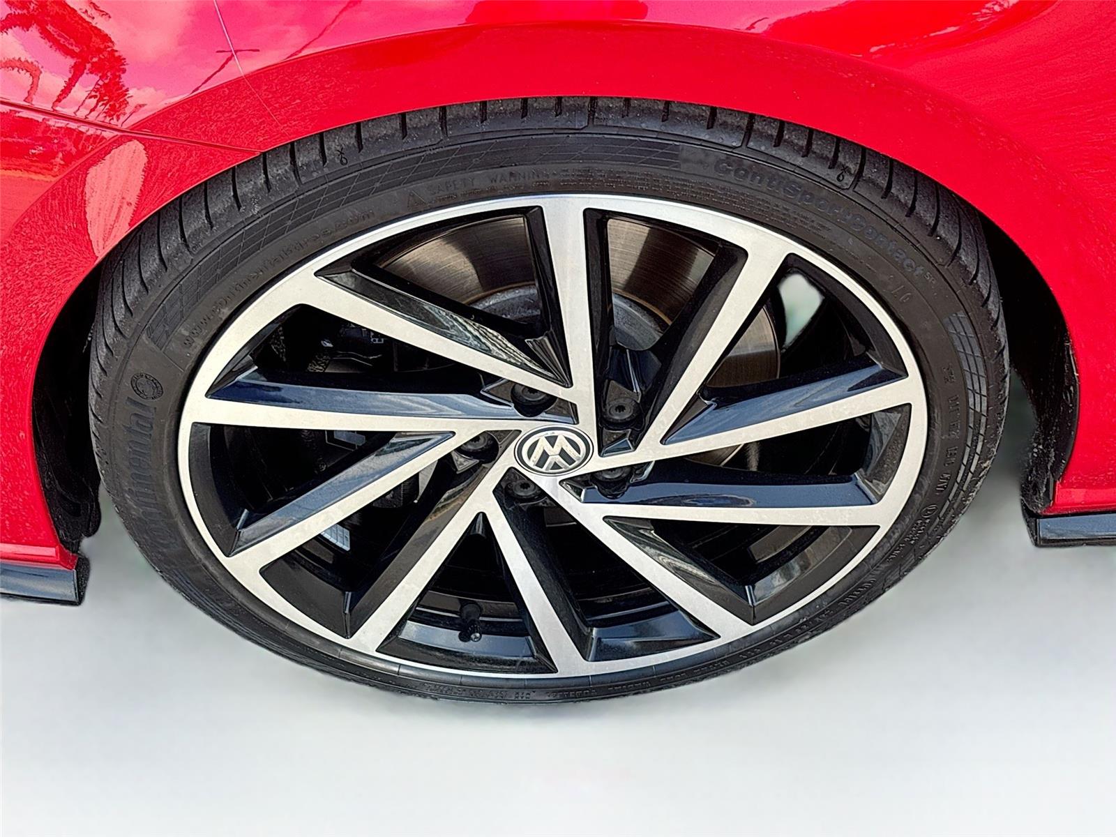 2018 Volkswagen Golf R