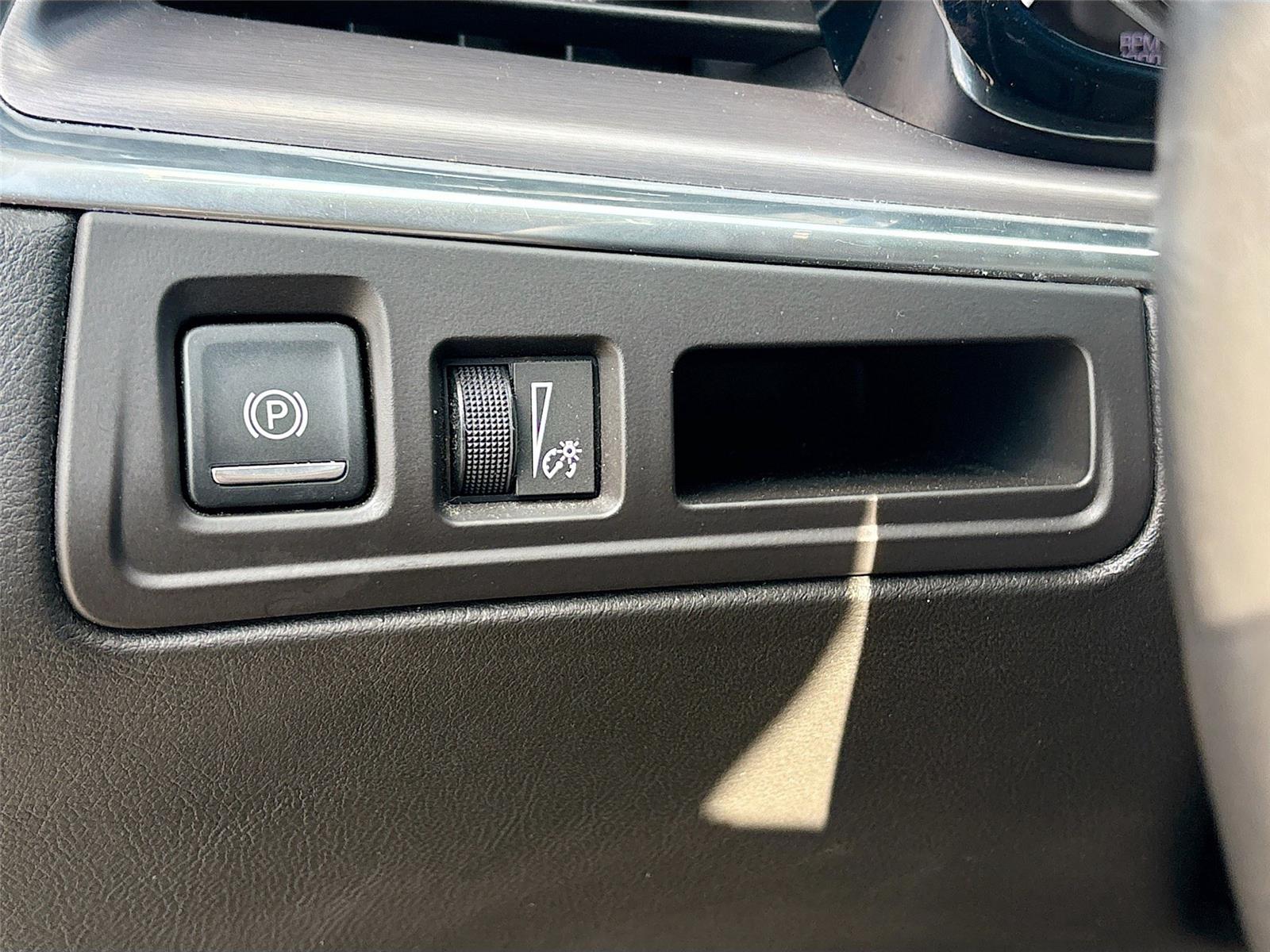 2017 Cadillac XT5 Premium Luxury FWD