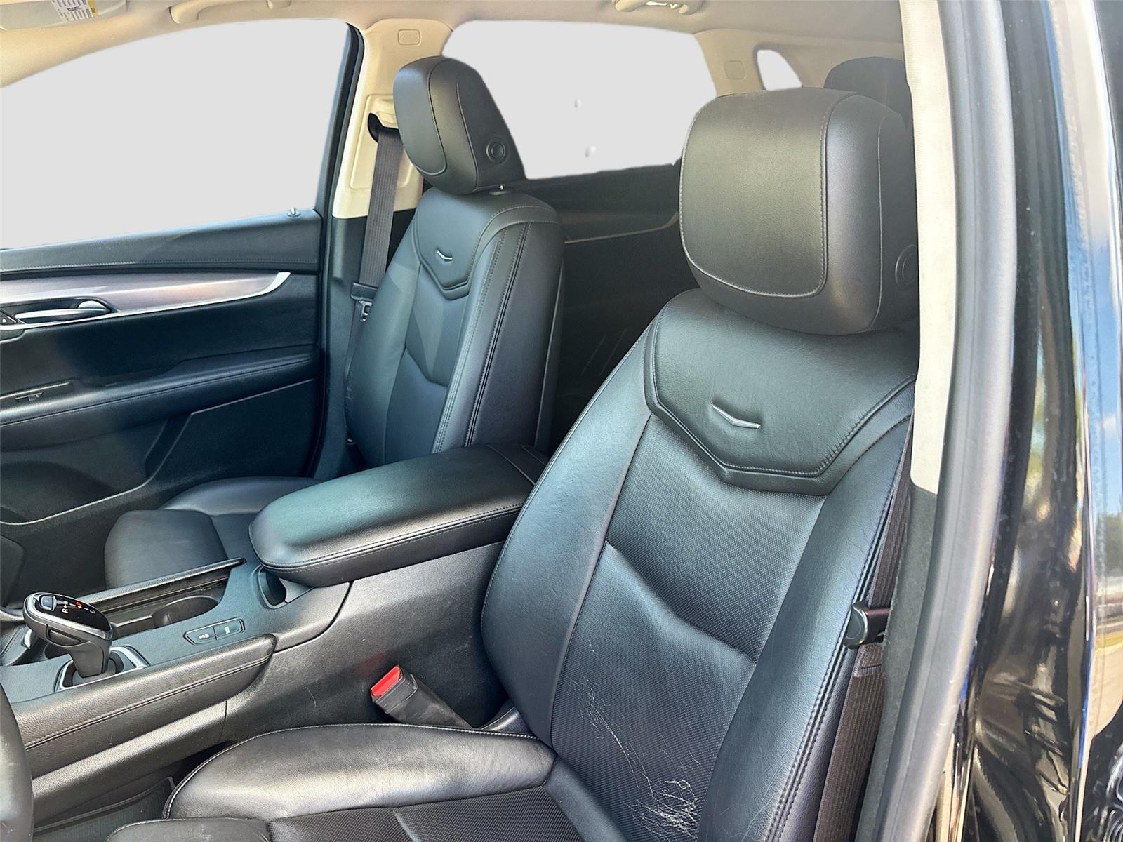 2017 Cadillac XT5 Premium Luxury FWD