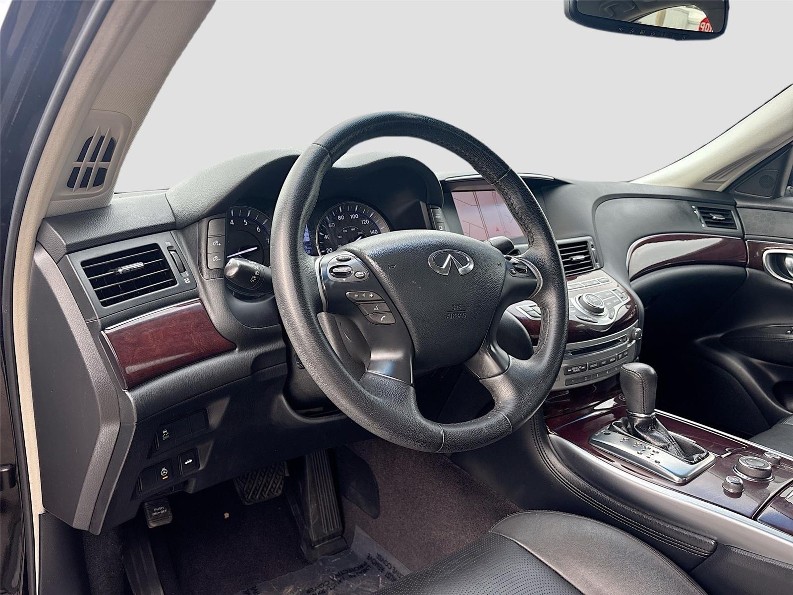 2018 INFINITI Q70 3.7 LUXE