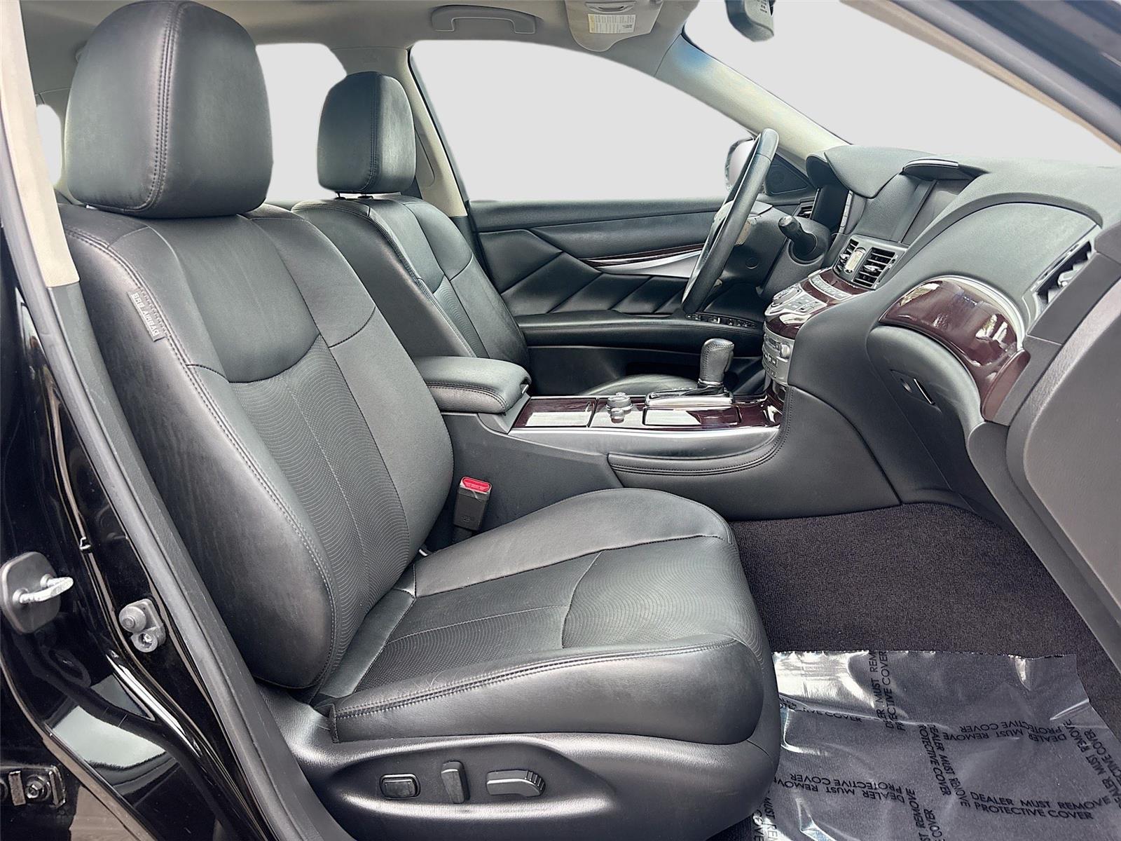 2018 INFINITI Q70 3.7 LUXE