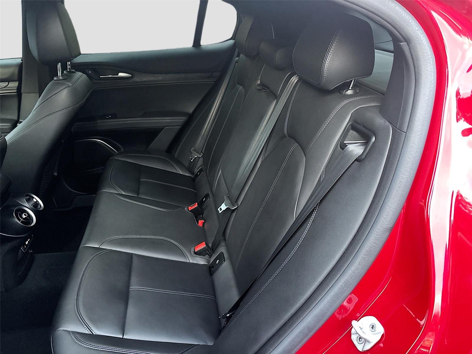 2023 Alfa Romeo Stelvio Sprint