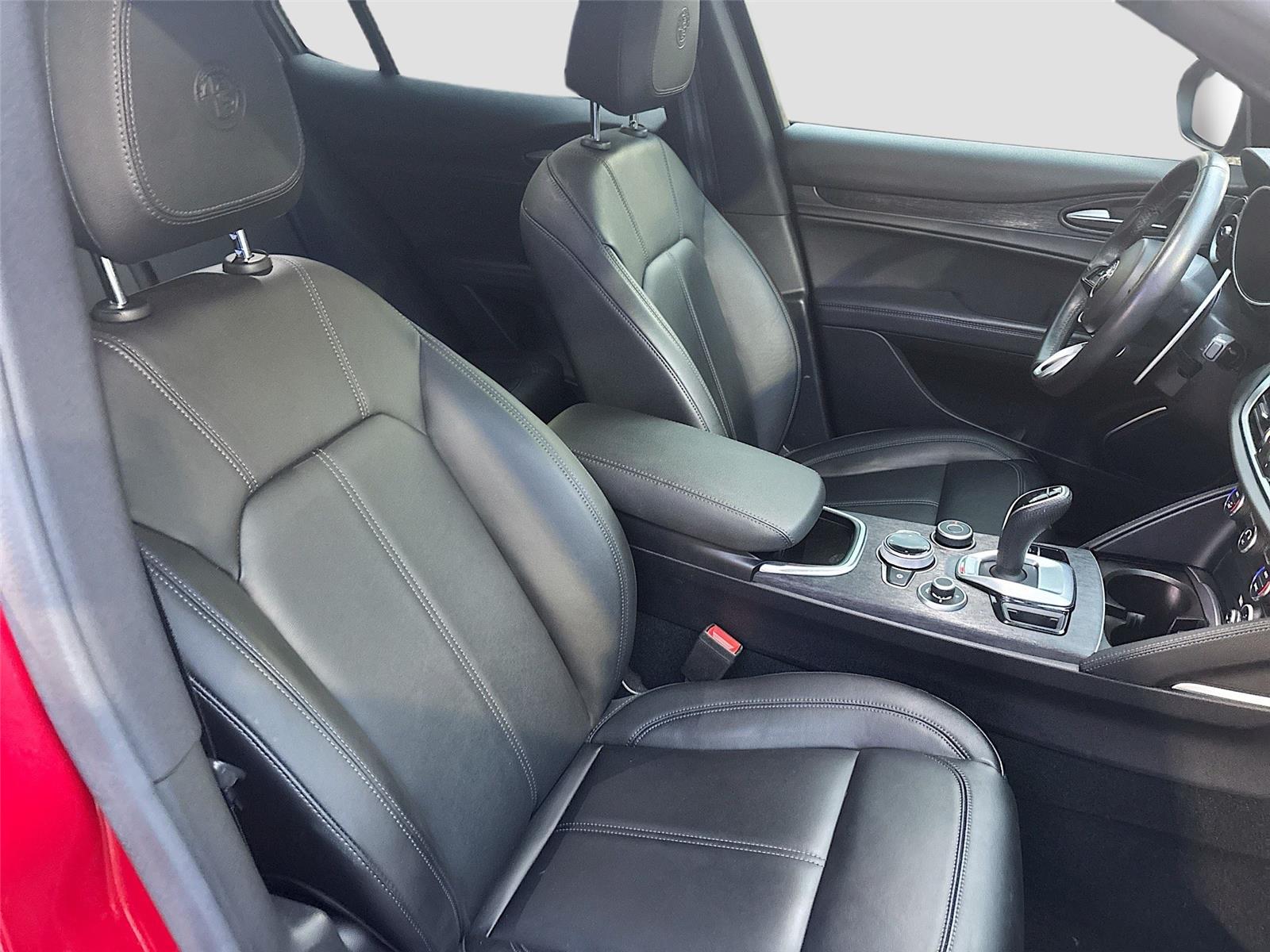 2023 Alfa Romeo Stelvio Sprint