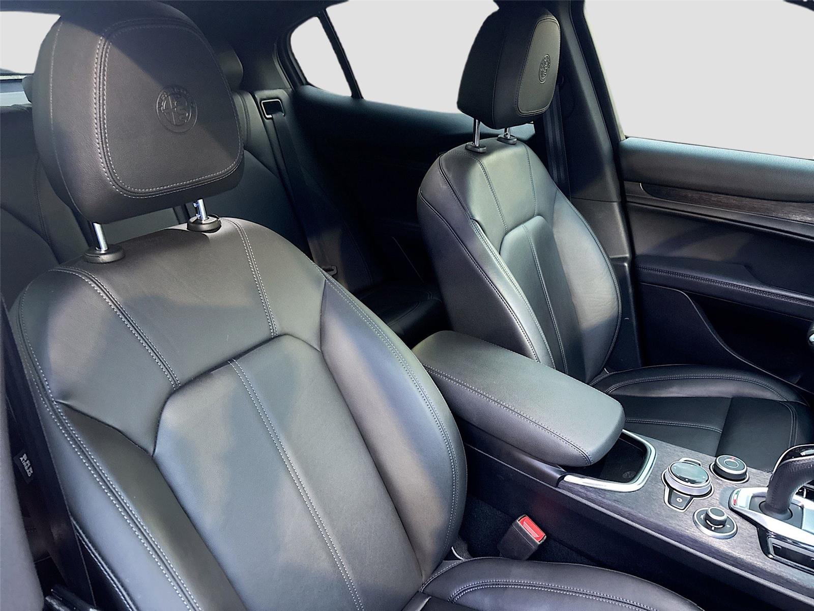 2023 Alfa Romeo Stelvio Sprint