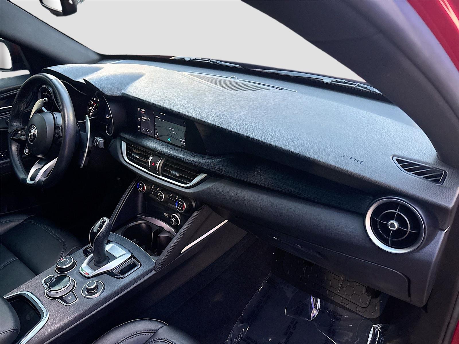 2023 Alfa Romeo Stelvio Sprint