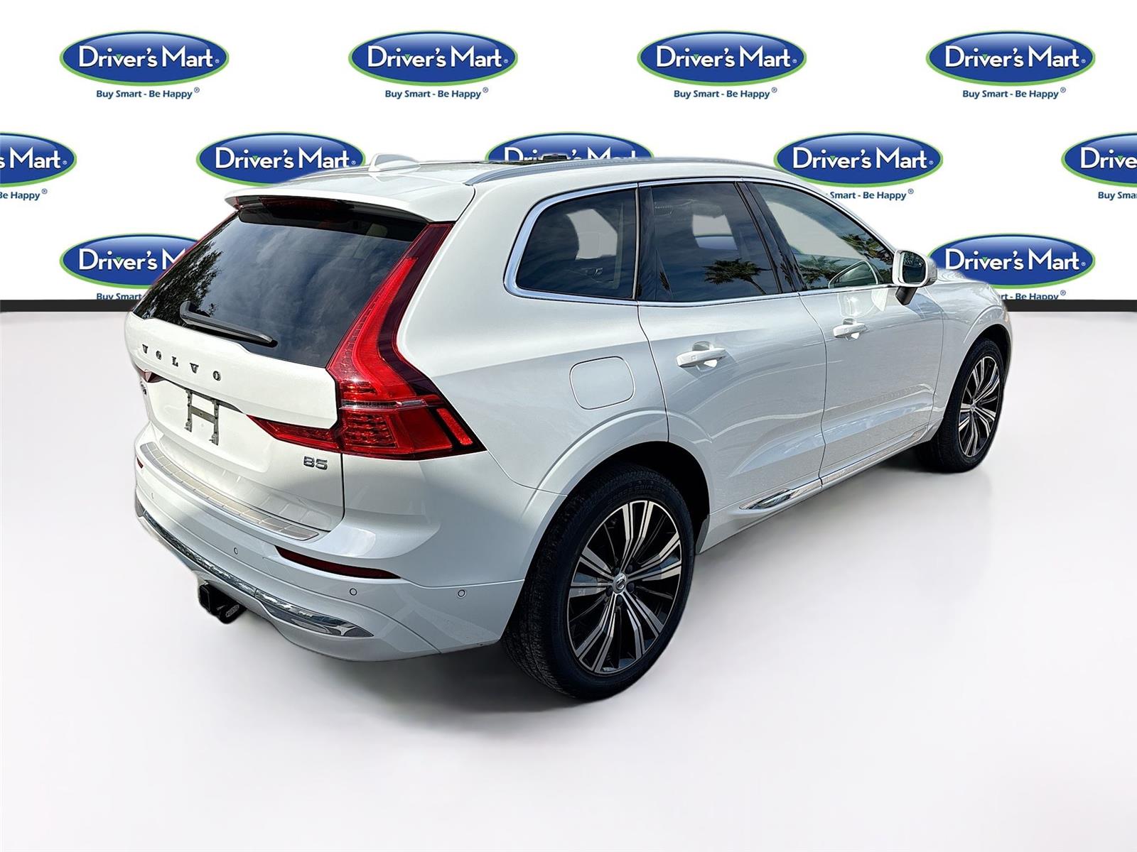 2023 Volvo XC60 Plus Bright Theme