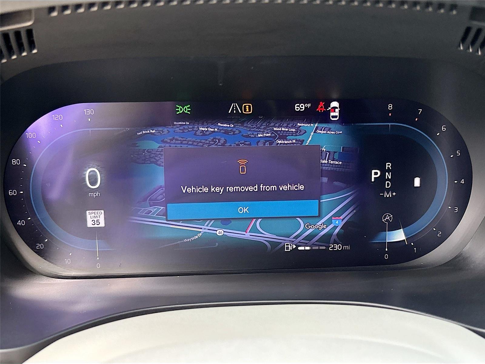 2023 Volvo XC60 Plus Bright Theme