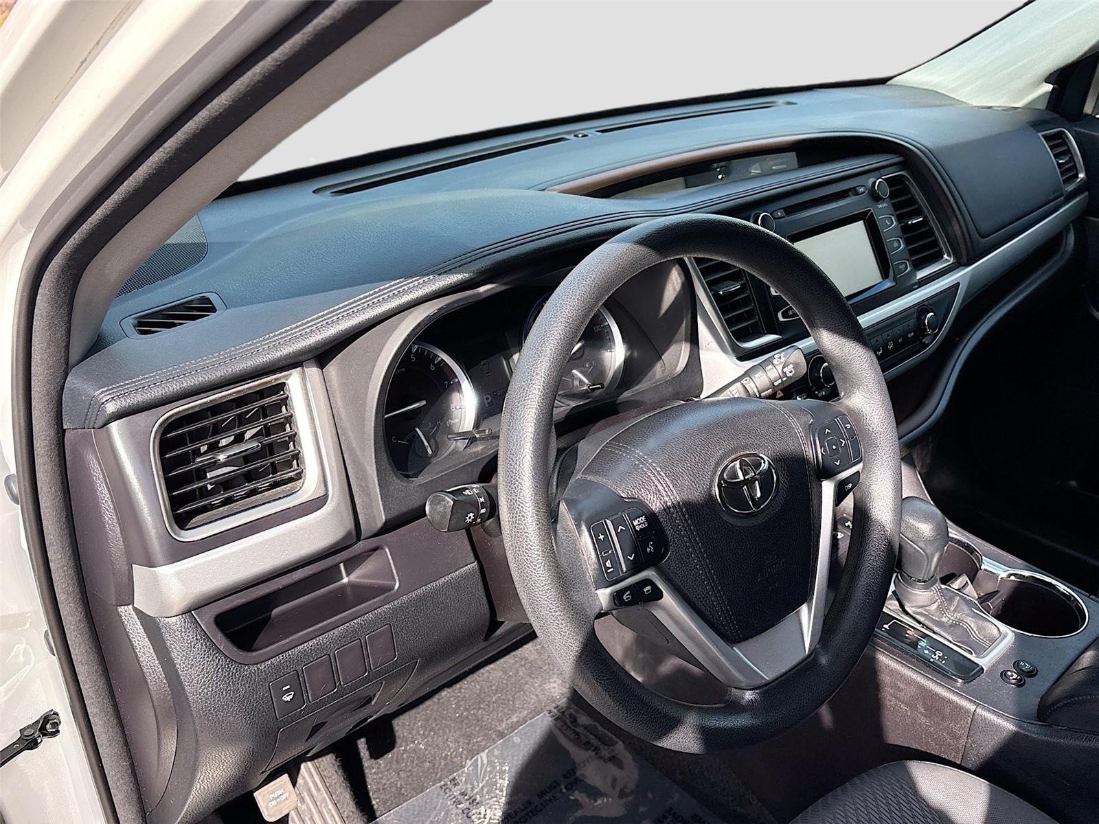 2016 Toyota Highlander LE