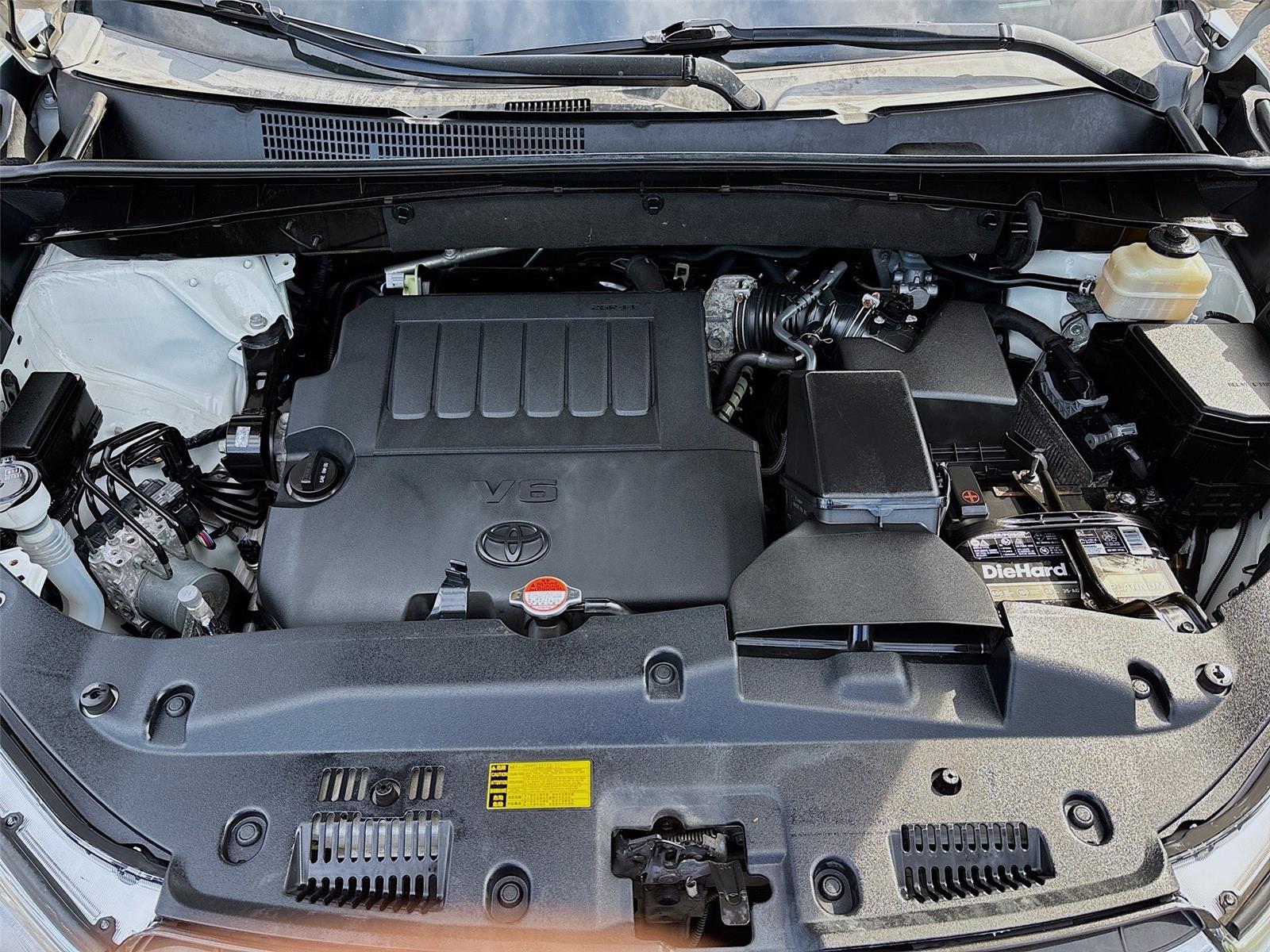 2016 Toyota Highlander LE