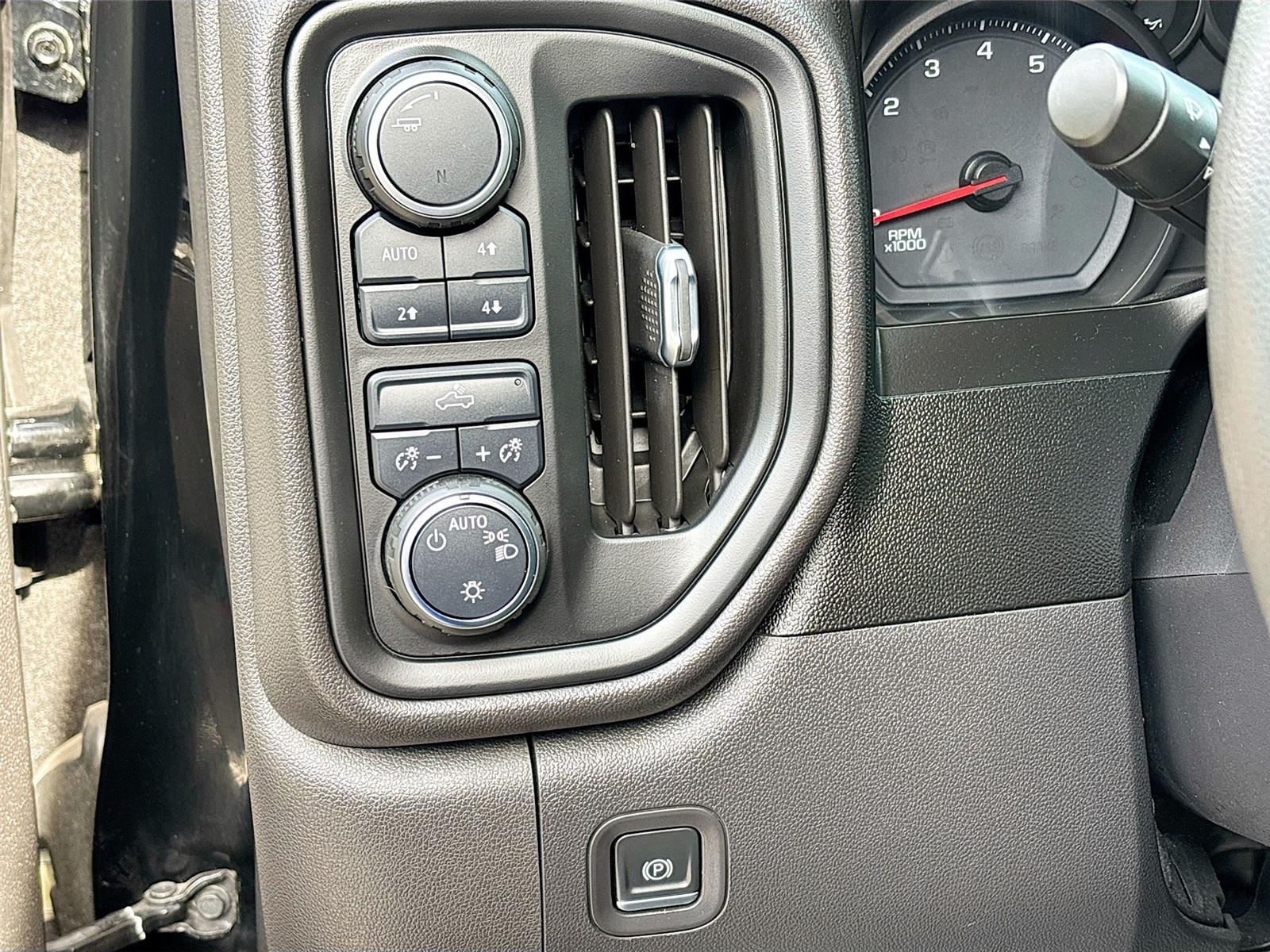 2021 Chevrolet Silverado 1500 Custom Trail Boss