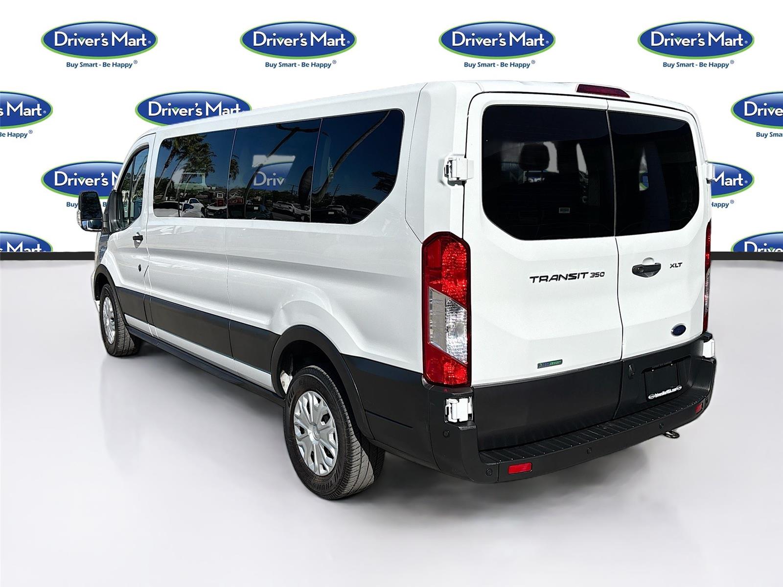 2023 Ford Transit Passenger Wagon XLT