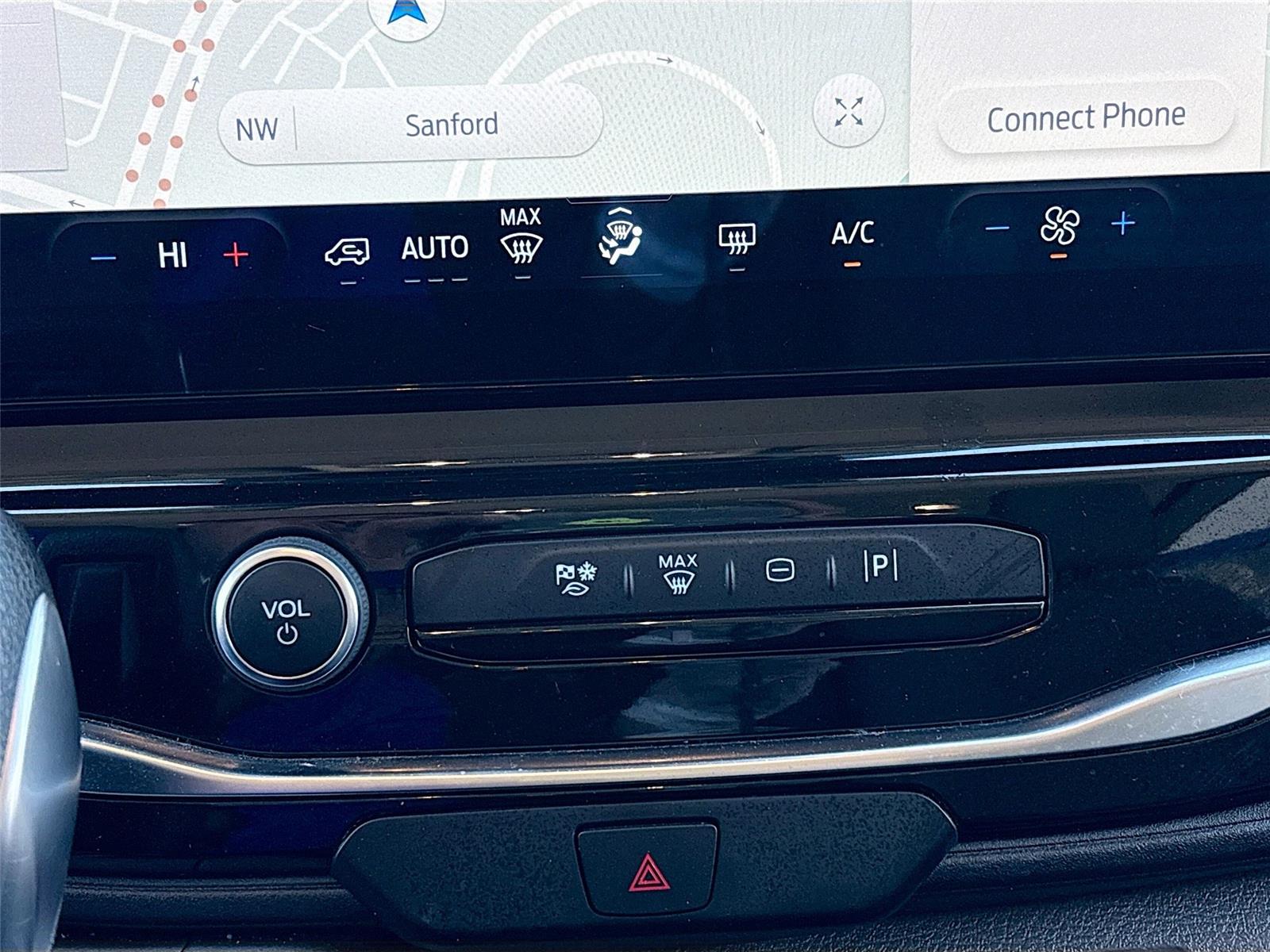 2023 Ford Transit Passenger Wagon XLT