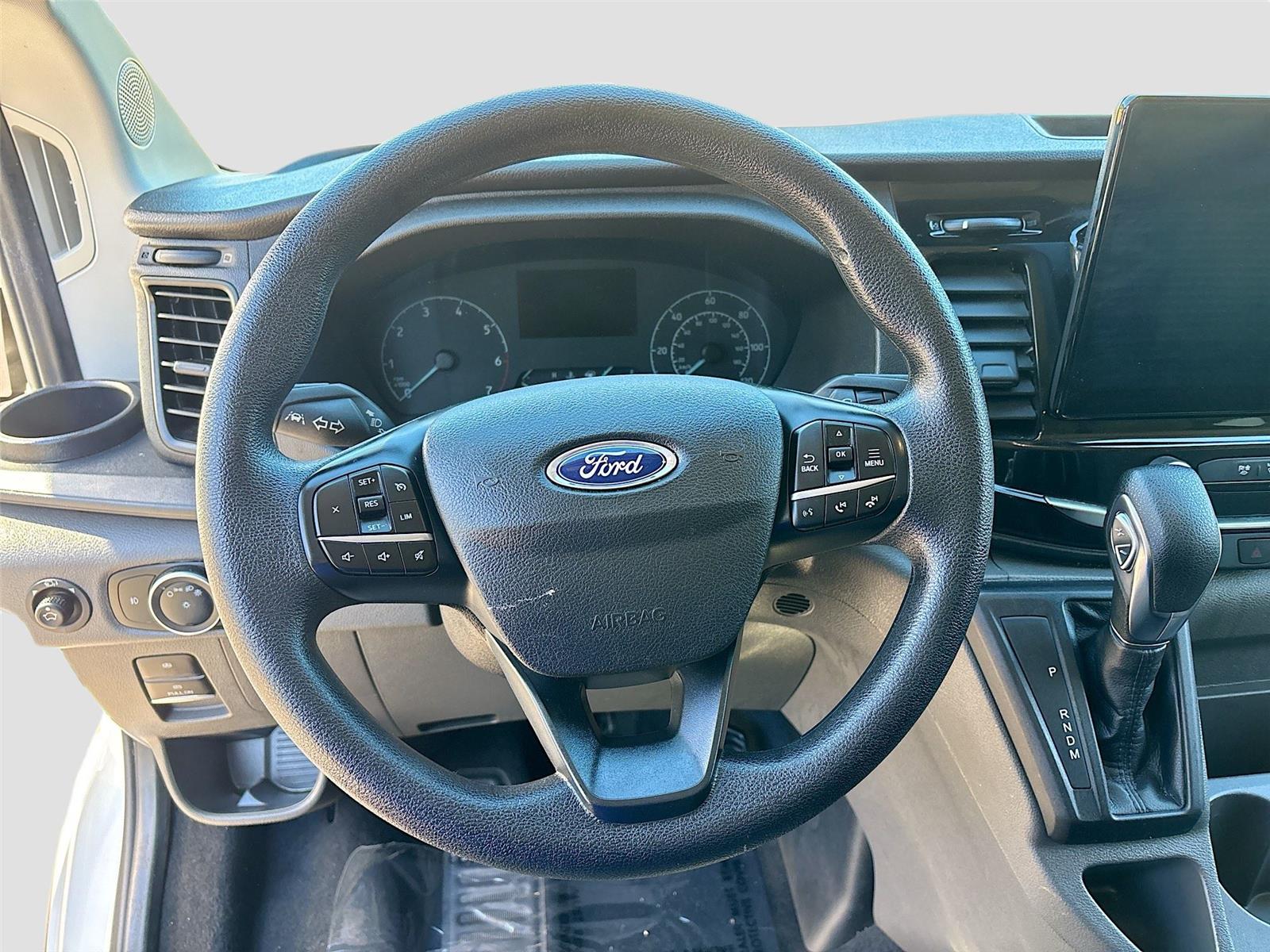 2023 Ford Transit Passenger Wagon XLT