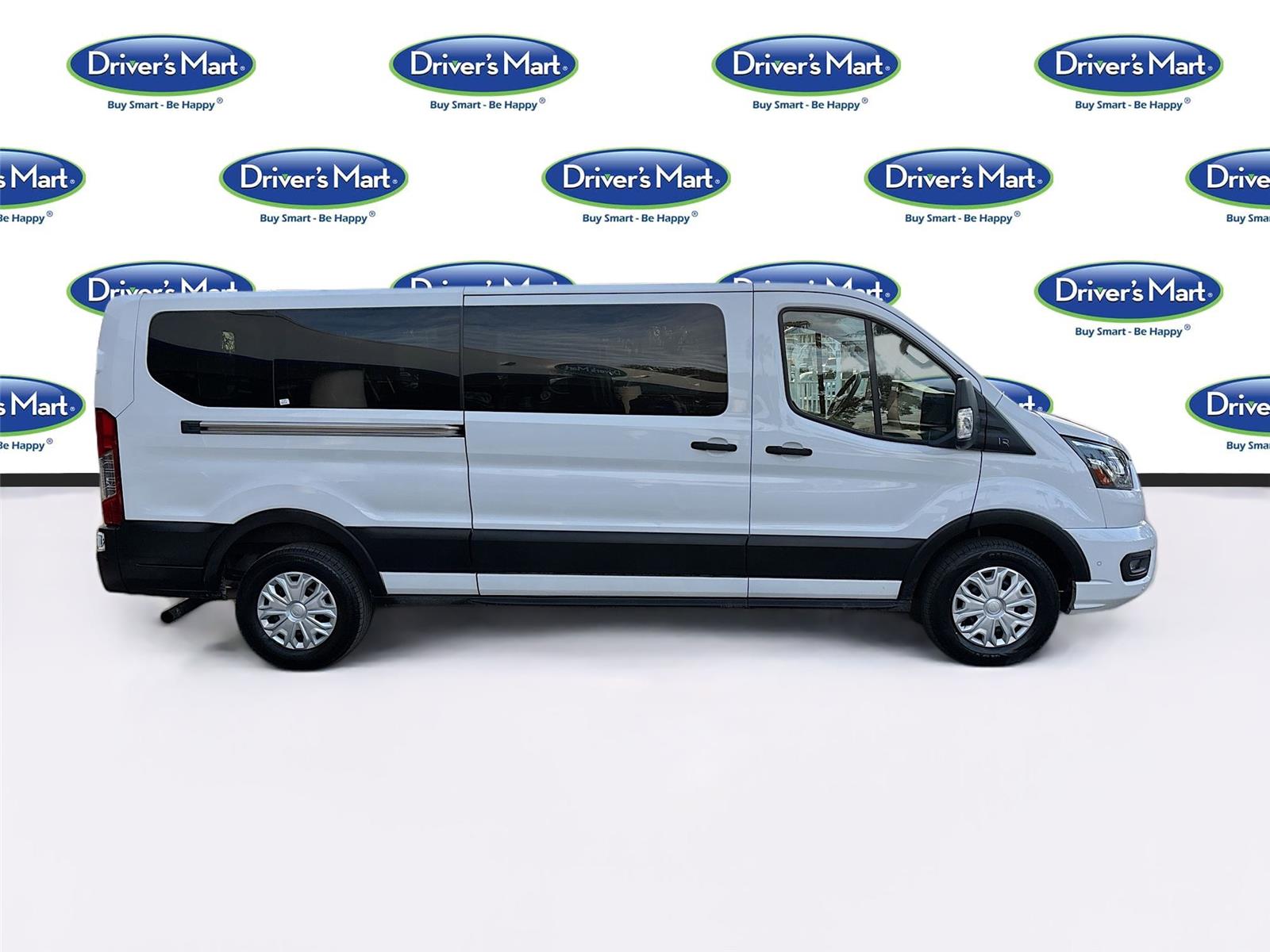 2023 Ford Transit Passenger Wagon XLT