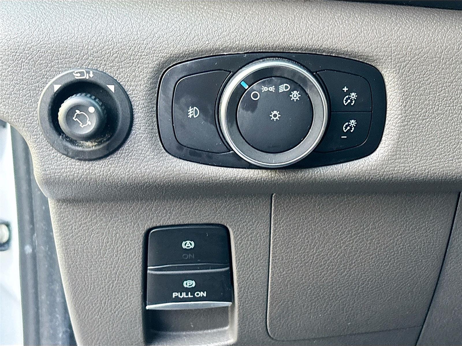 2023 Ford Transit Passenger Wagon XLT