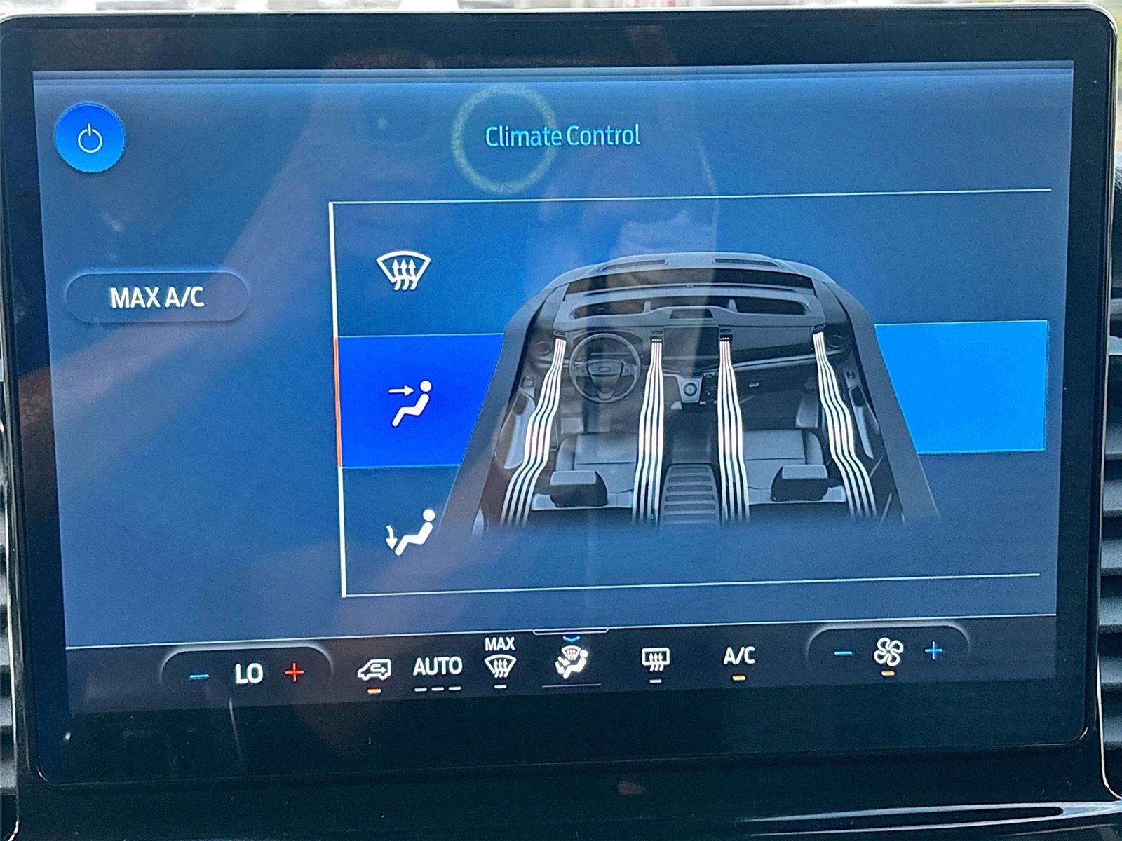 2023 Ford Transit Passenger Wagon XLT