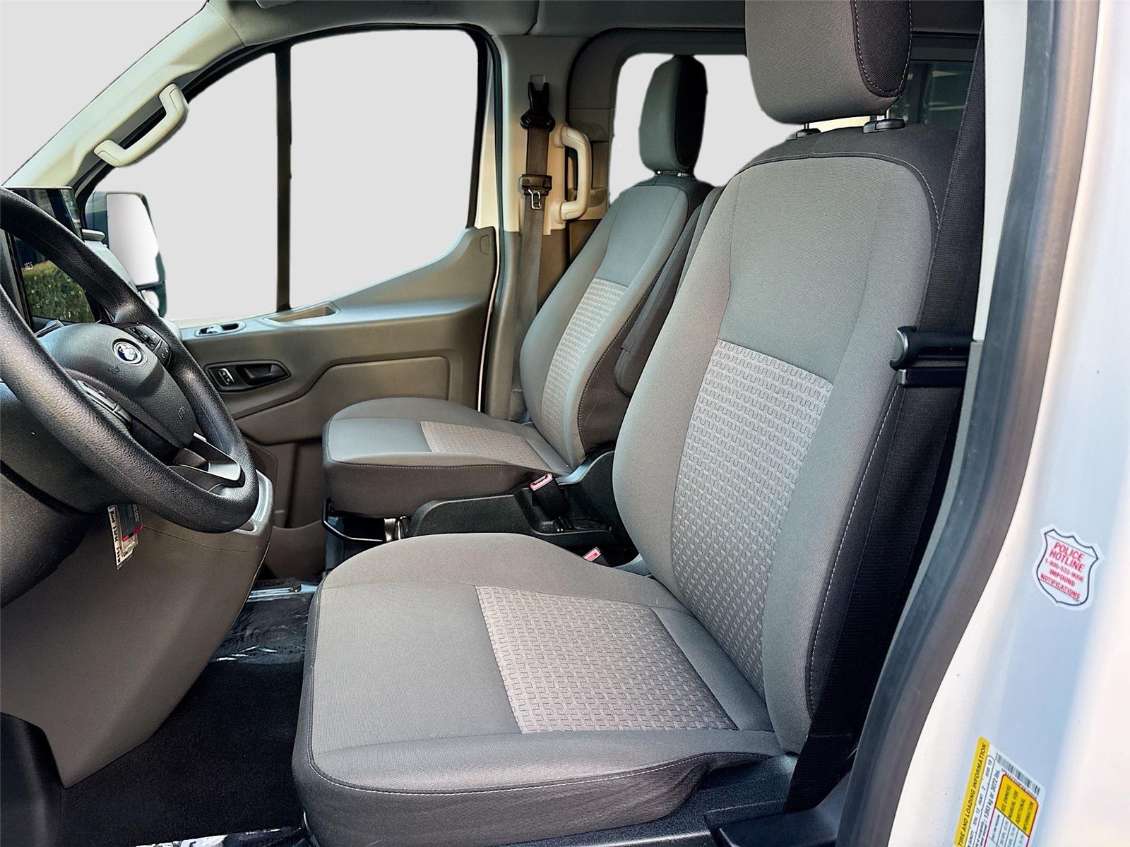 2023 Ford Transit Passenger Wagon XLT