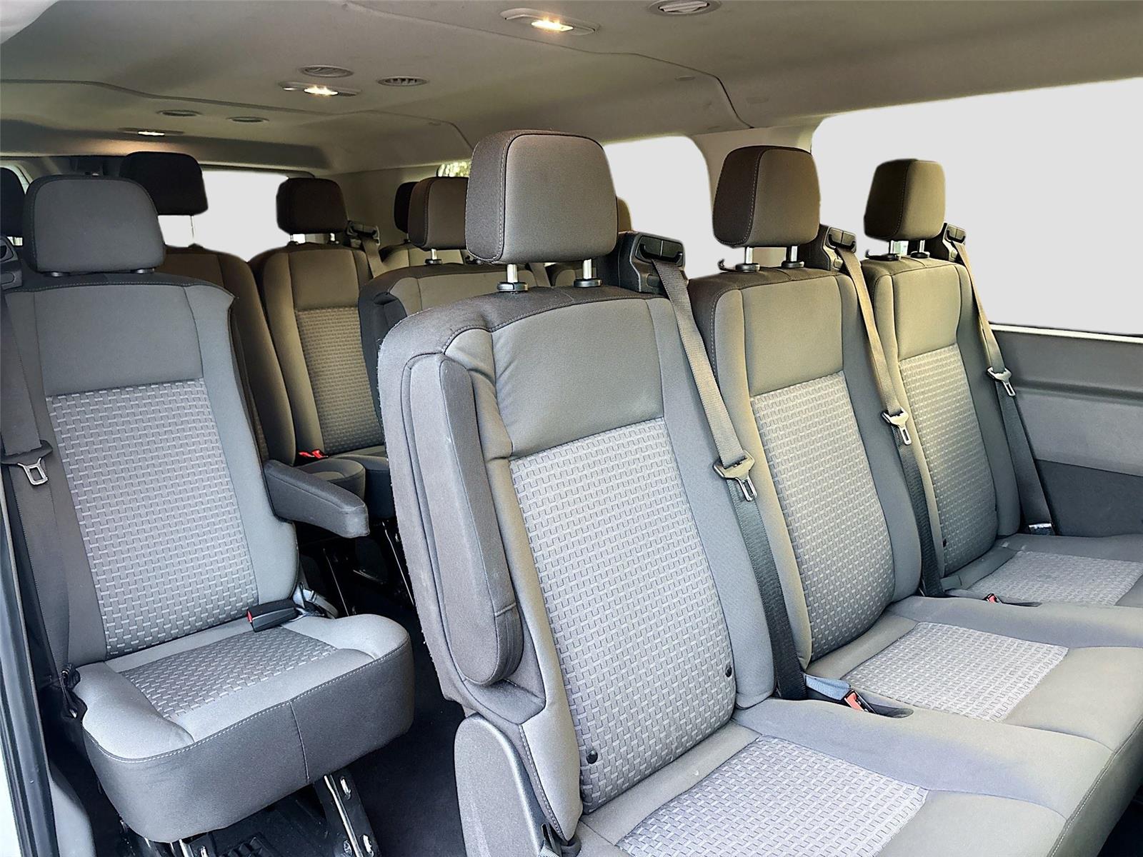 2023 Ford Transit Passenger Wagon XLT