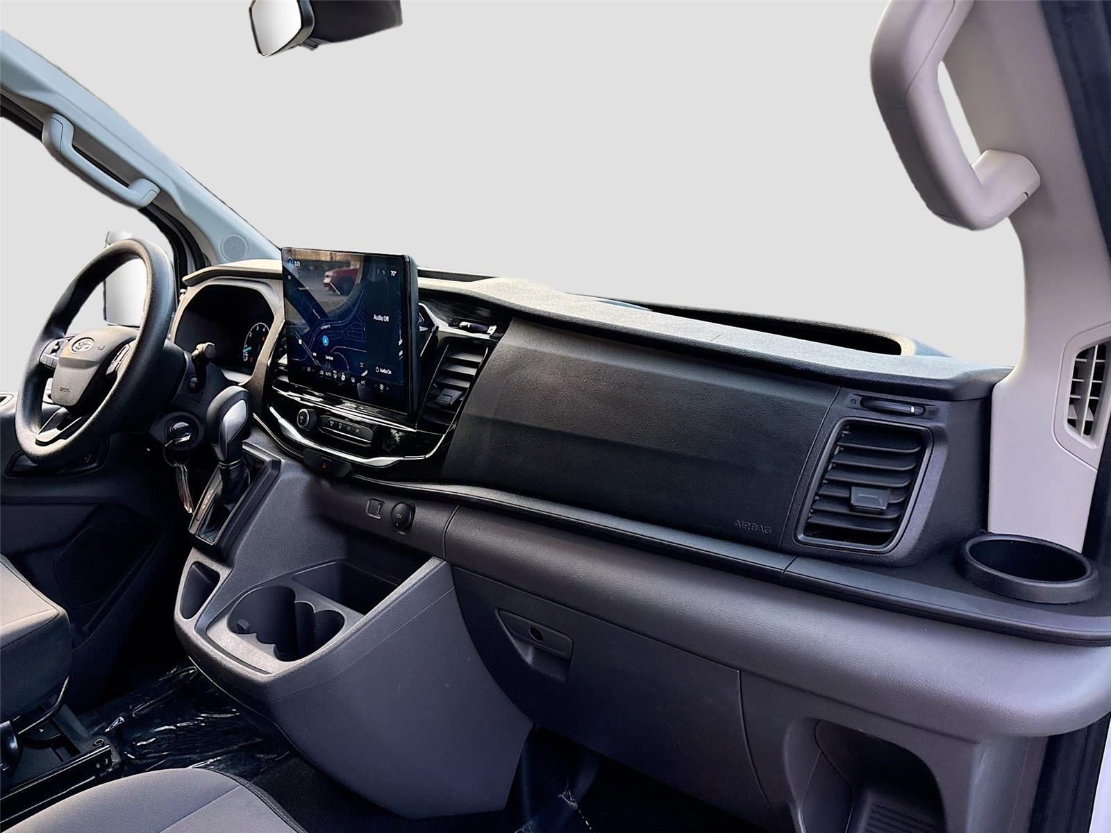 2023 Ford Transit Passenger Wagon XLT