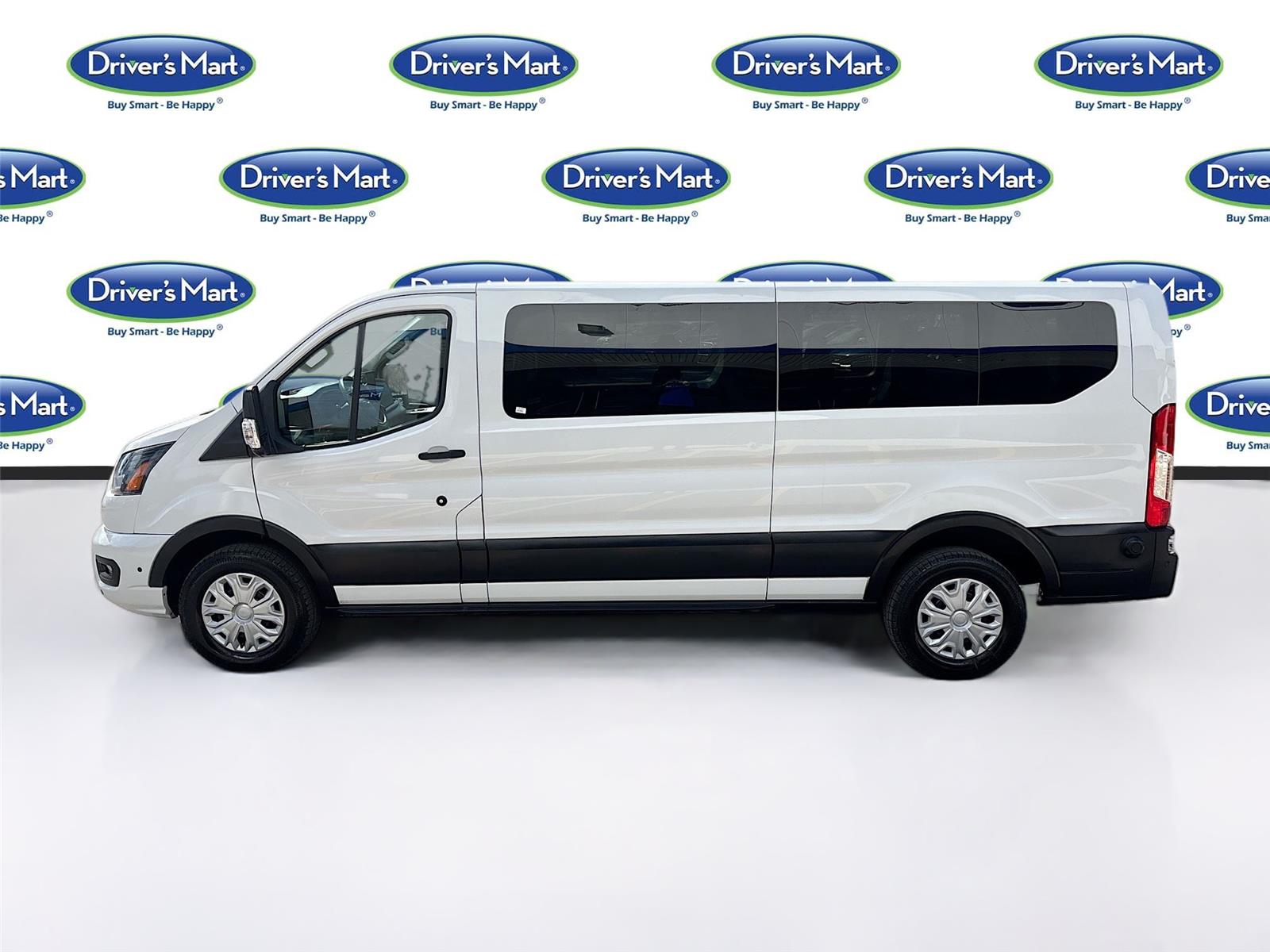 2024 Ford Transit Passenger Wagon XLT