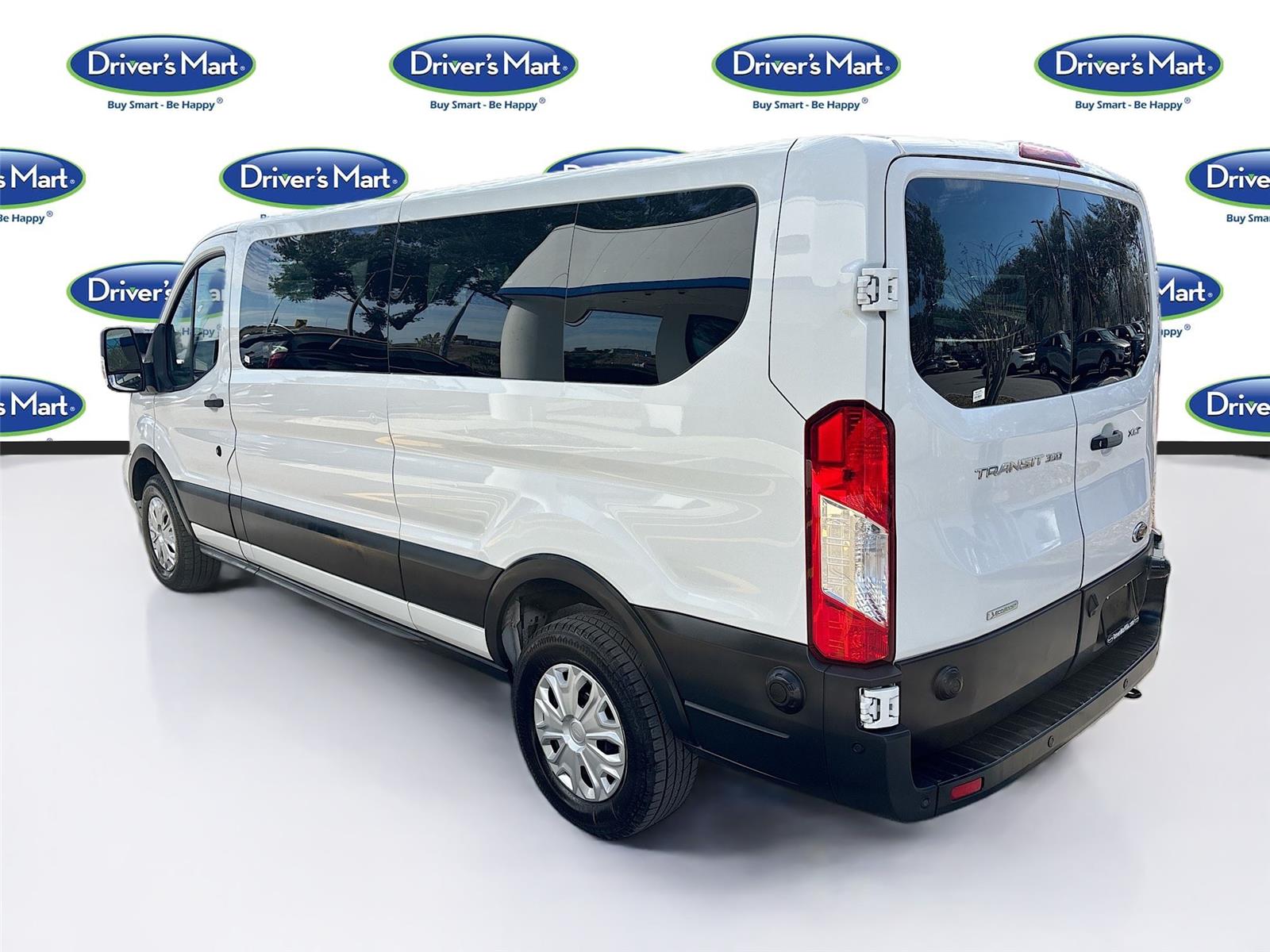 2024 Ford Transit Passenger Wagon XLT
